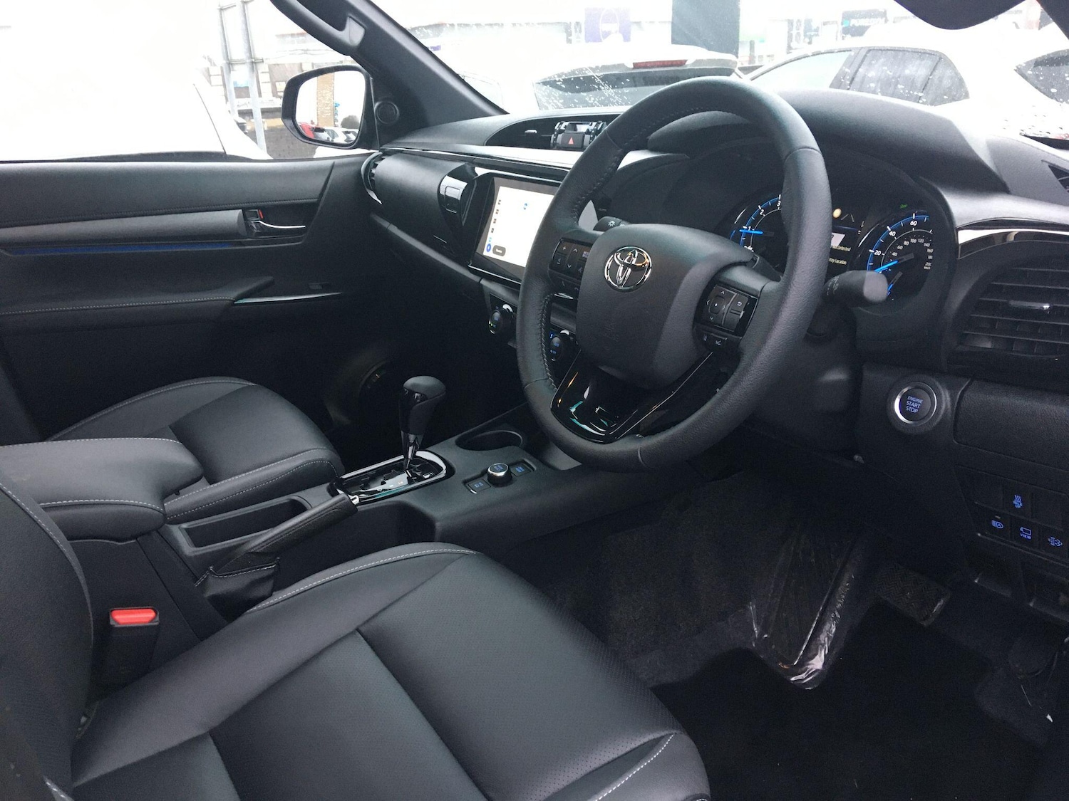 Used Toyota Hilux 2025 for sale - 77330923: Photo 14