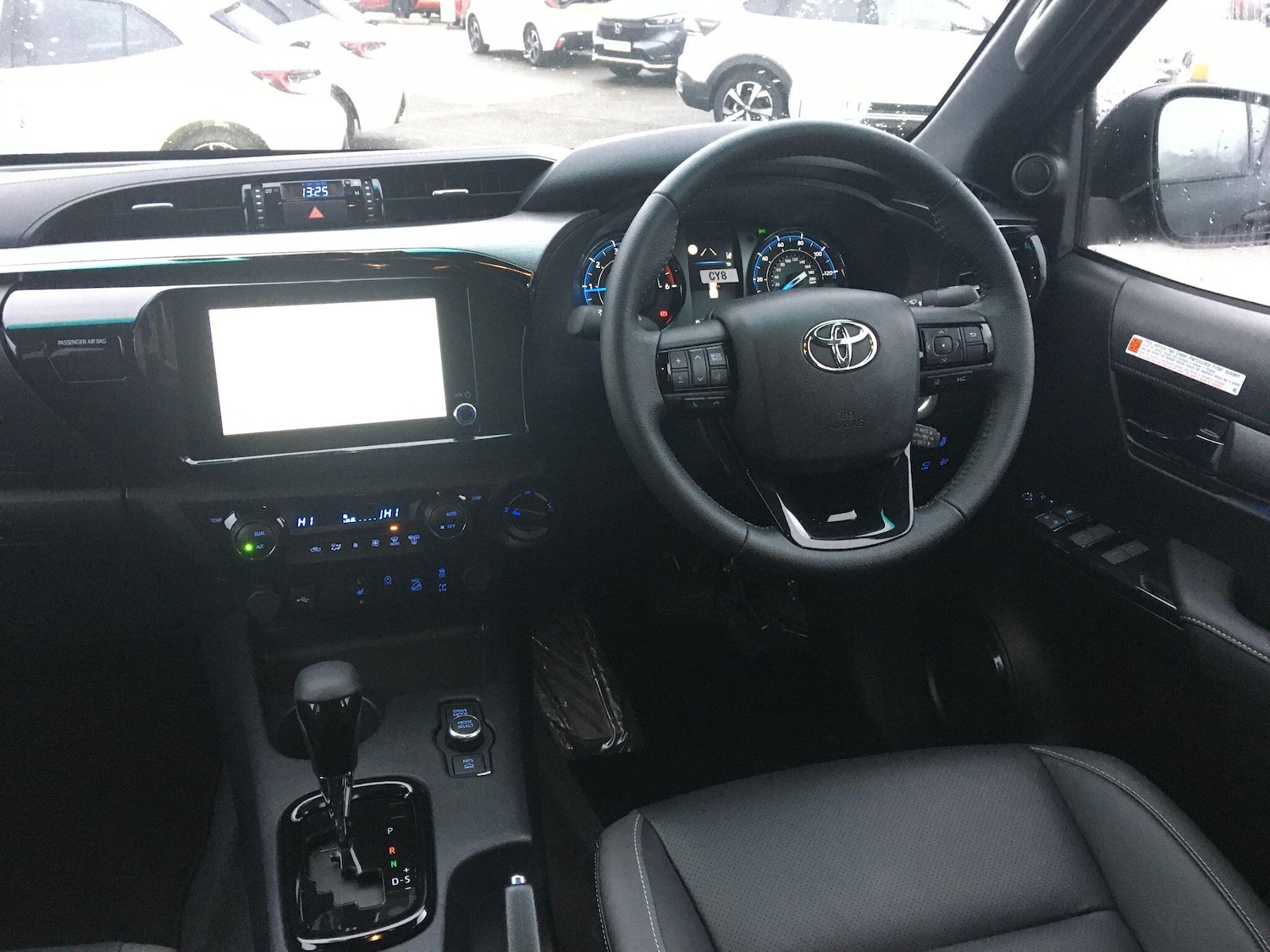 Used Toyota Hilux 2025 for sale - 77330923: Photo 15