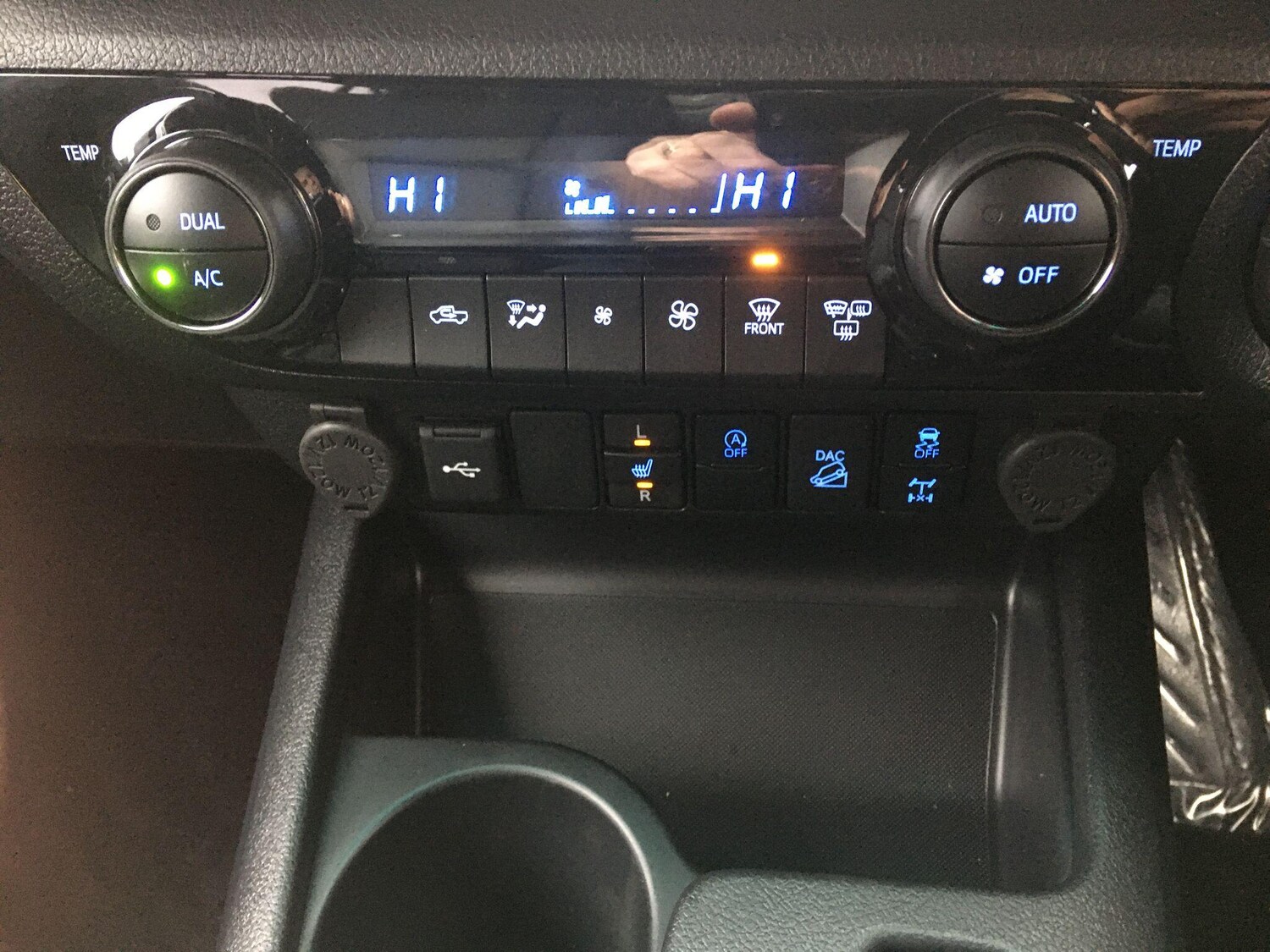 Used Toyota Hilux 2025 for sale - 77330923: Photo 38