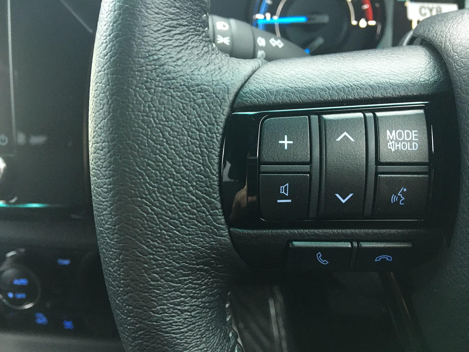 Used Toyota Hilux 2025 for sale - 77330923: Photo 50