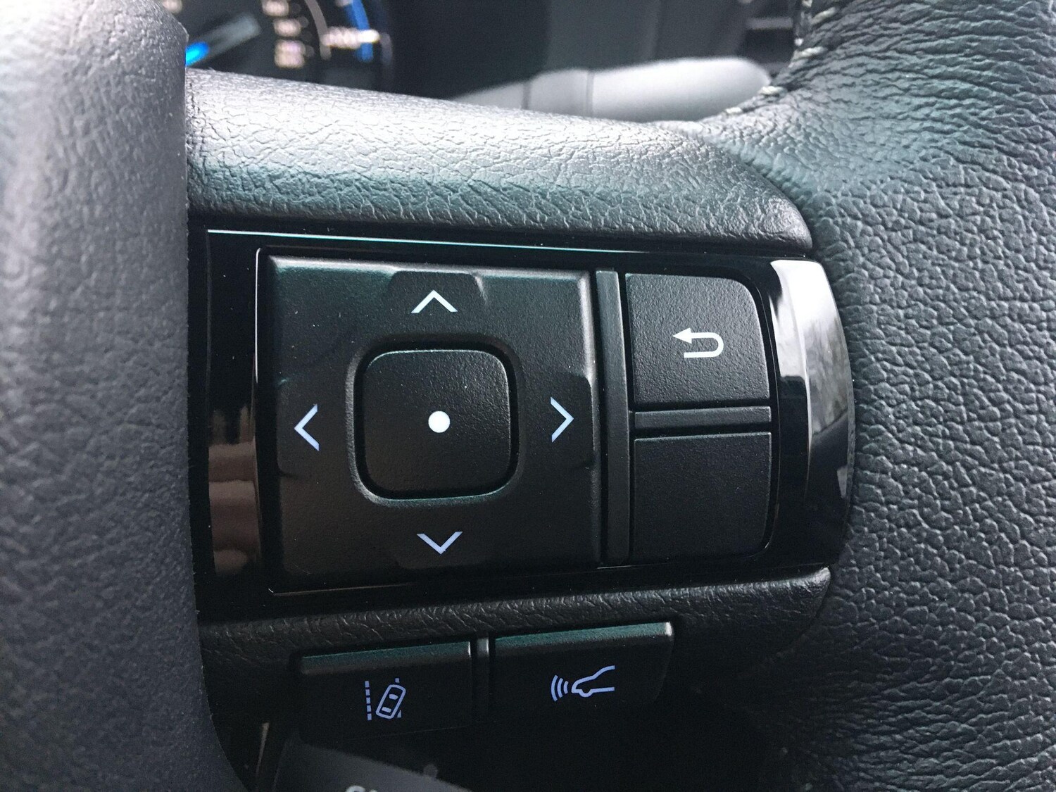 Used Toyota Hilux 2025 for sale - 77330923: Photo 51