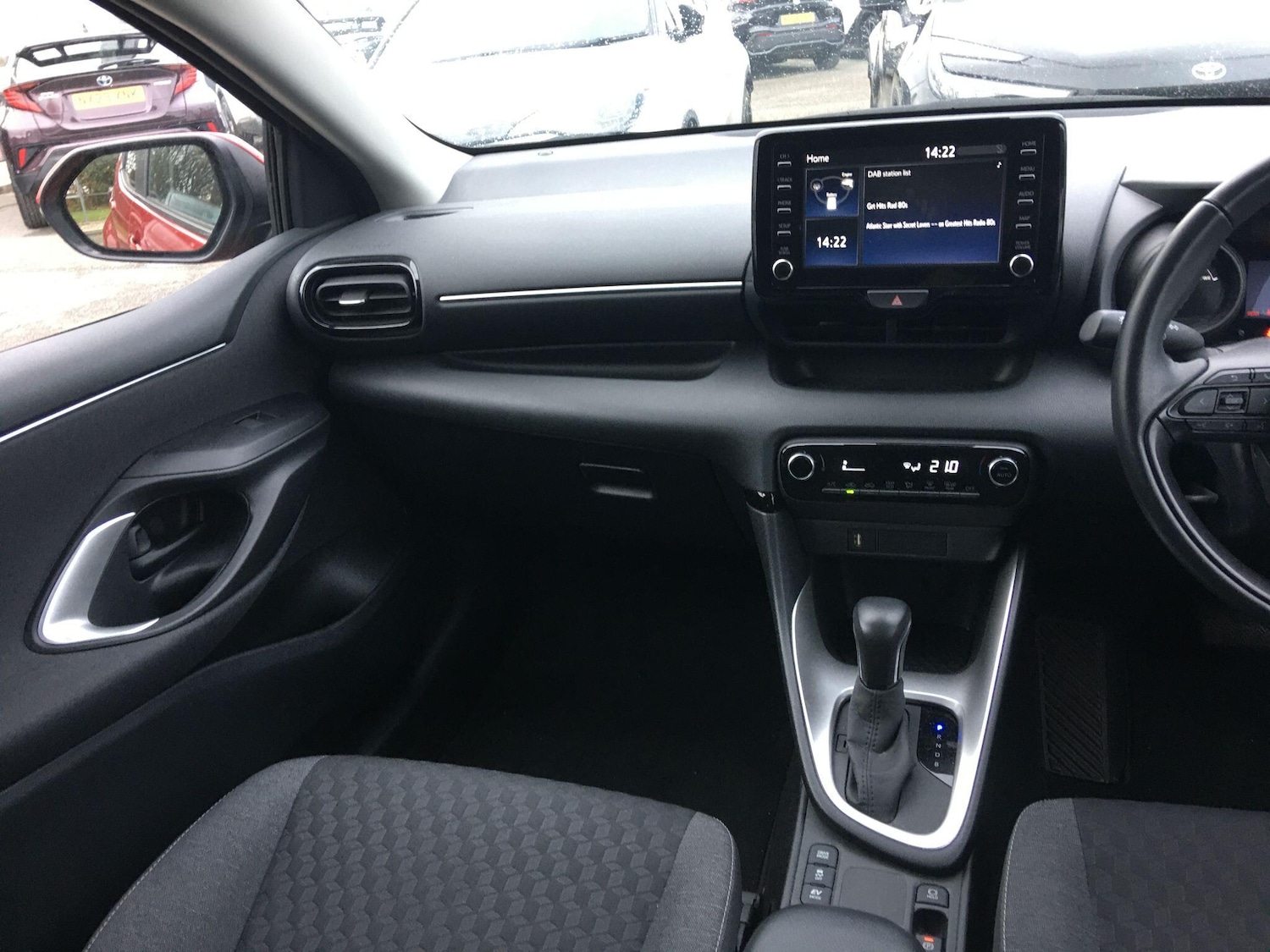 Used Toyota Yaris 2022 for sale - 77203874: Photo 17