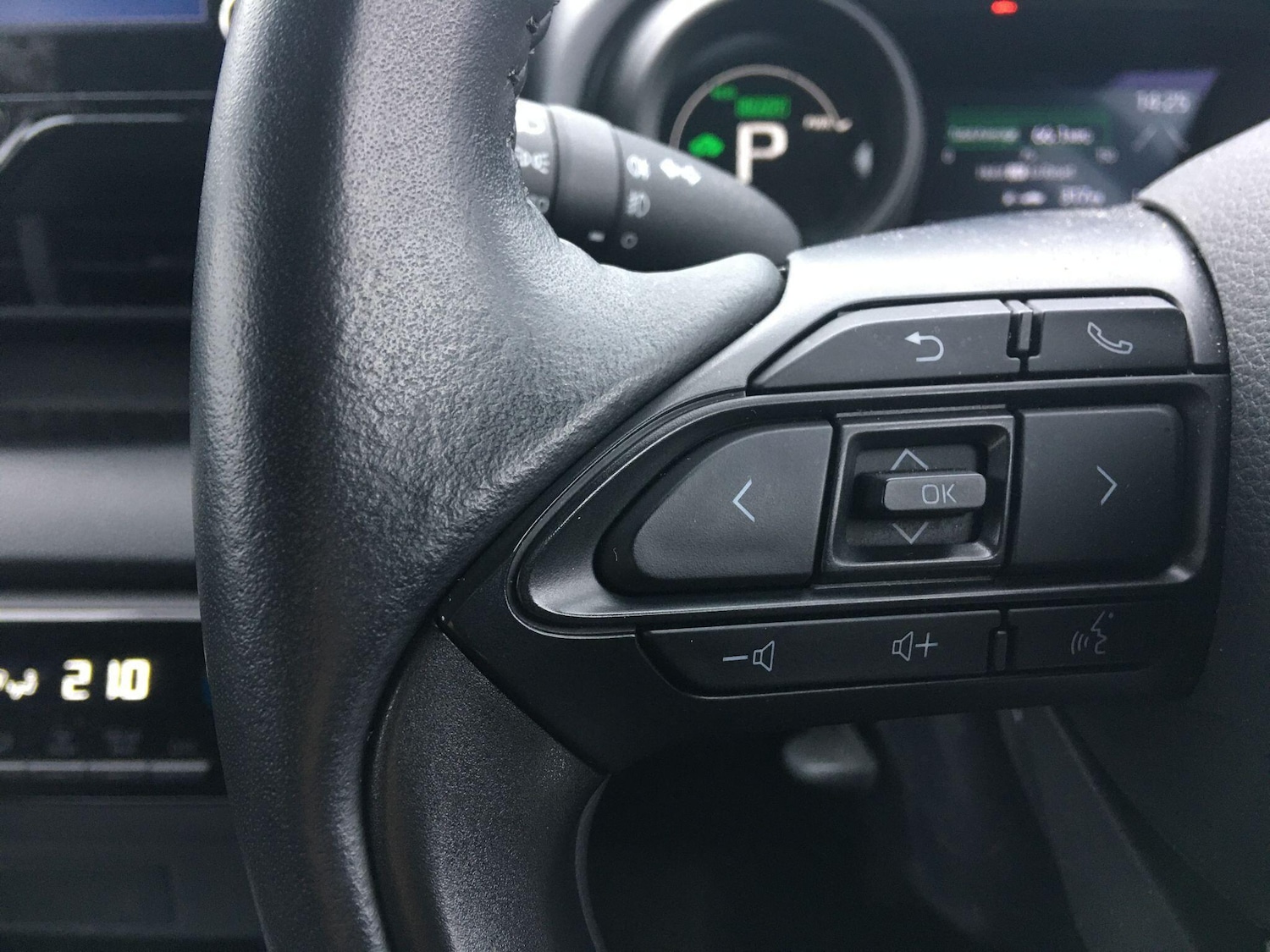 Used Toyota Yaris 2022 for sale - 77203874: Photo 39