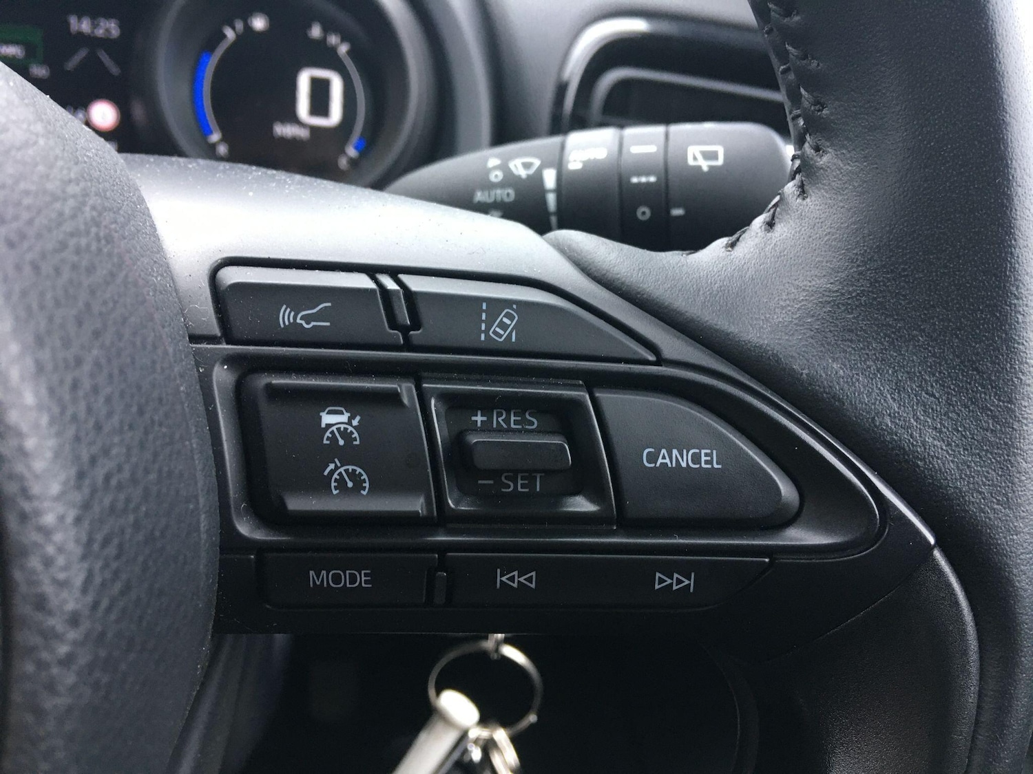 Used Toyota Yaris 2022 for sale - 77203874: Photo 40