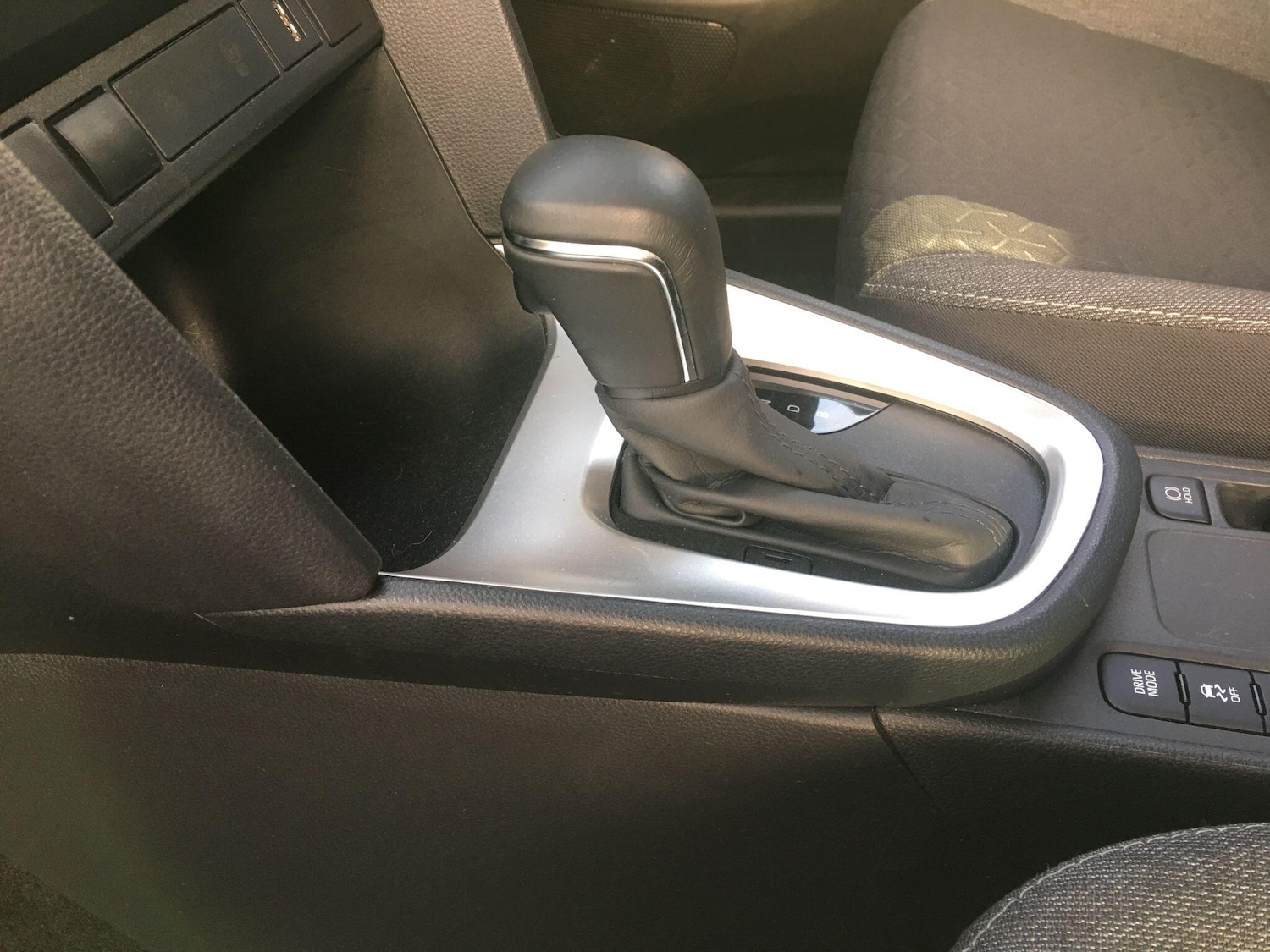 Used Toyota Yaris Cross 2023 for sale - 76701668: Photo 40