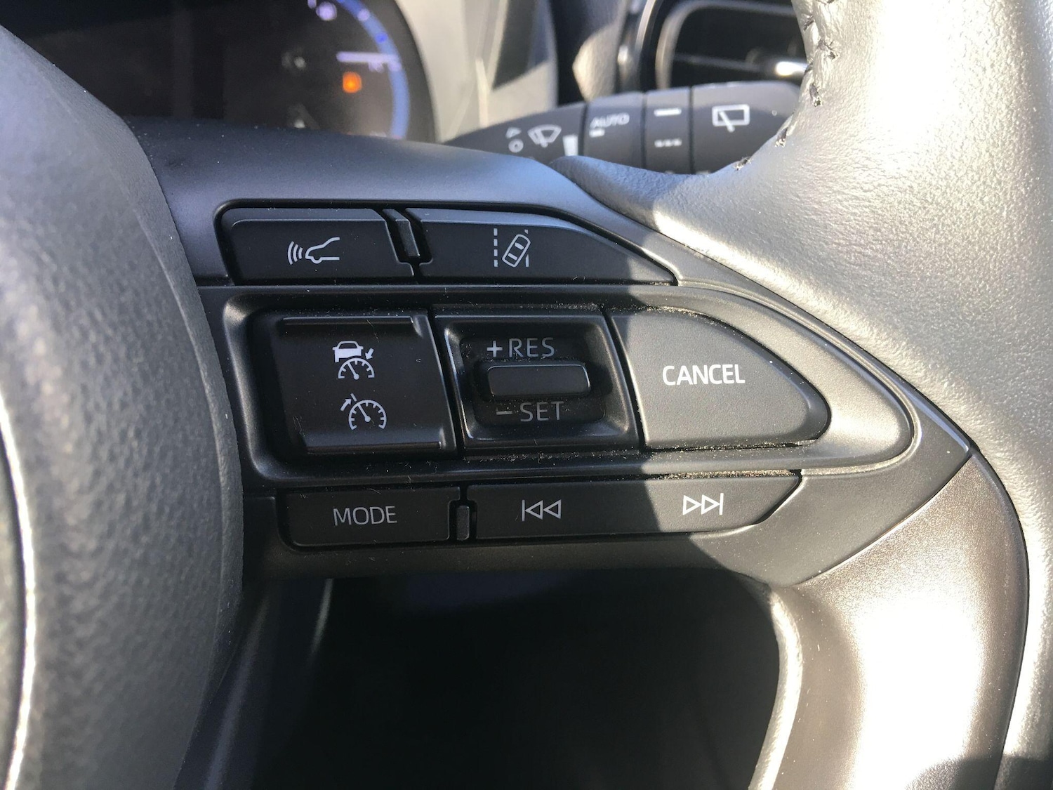 Used Toyota Yaris Cross 2023 for sale - 76701668: Photo 53