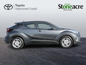 Used Toyota C-HR 2023 for sale - 78231699: Photo