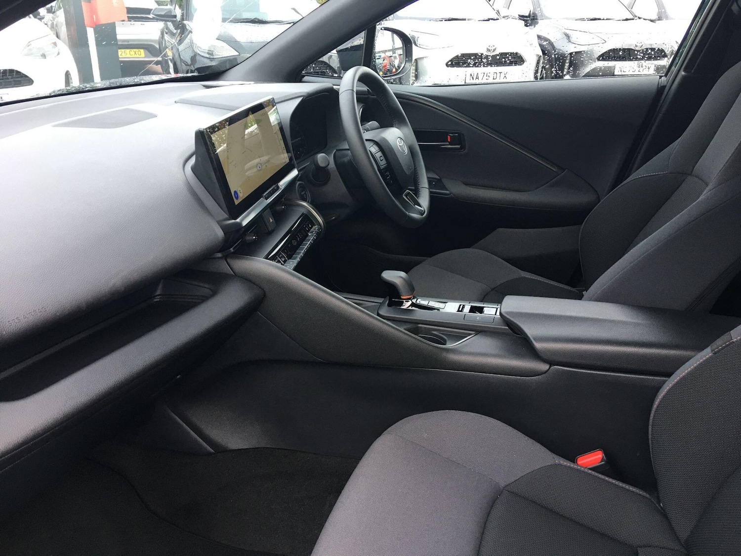 Used Toyota C-HR 2024 for sale - 77131822: Photo 16