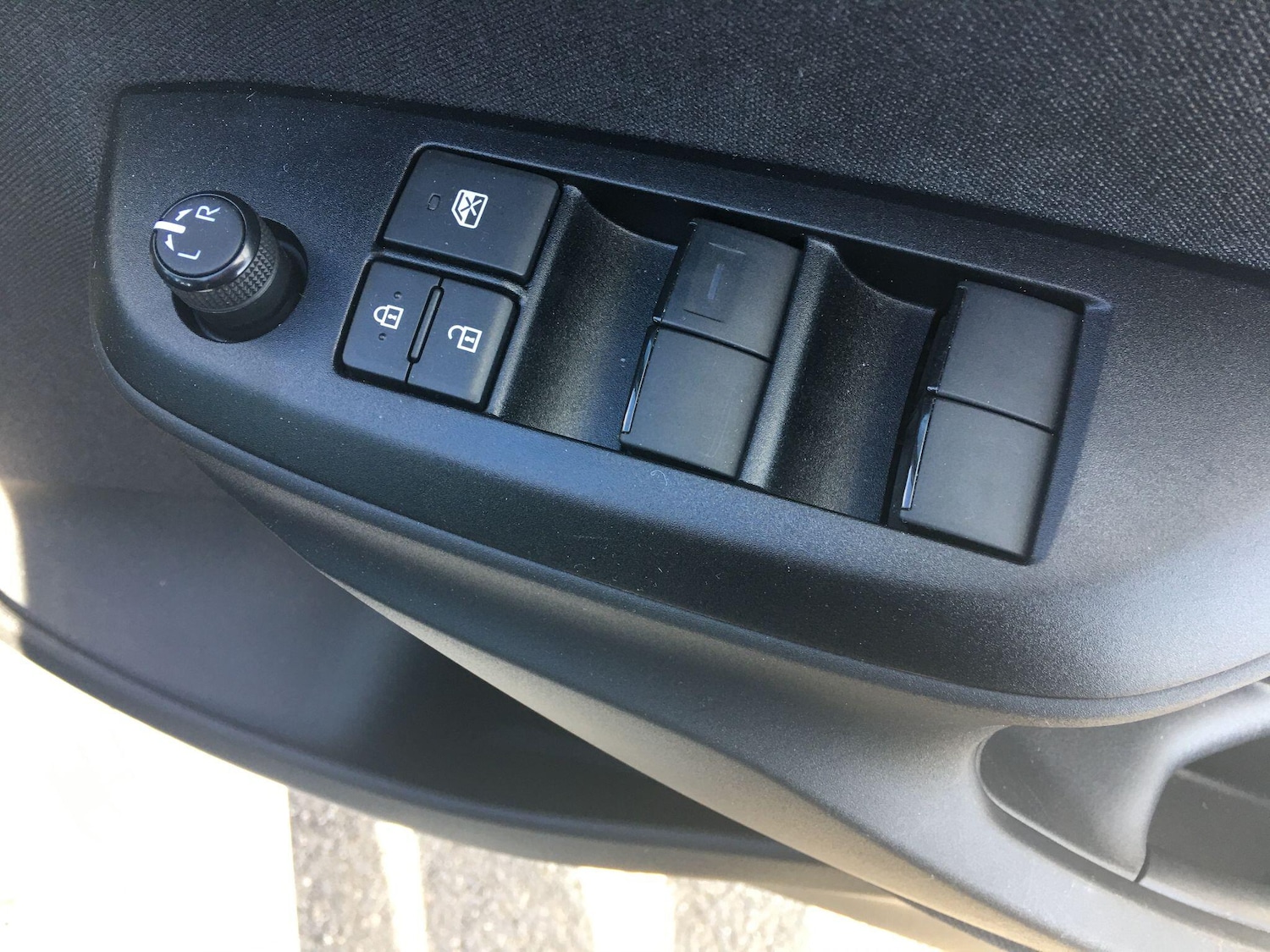 Used Toyota Yaris 2024 for sale - 78019949: Photo 33