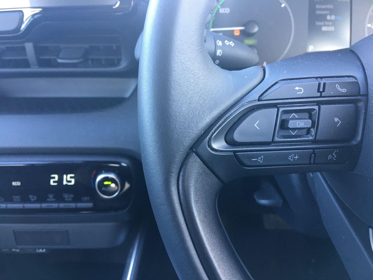 Used Toyota Yaris 2024 for sale - 78019949: Photo 39