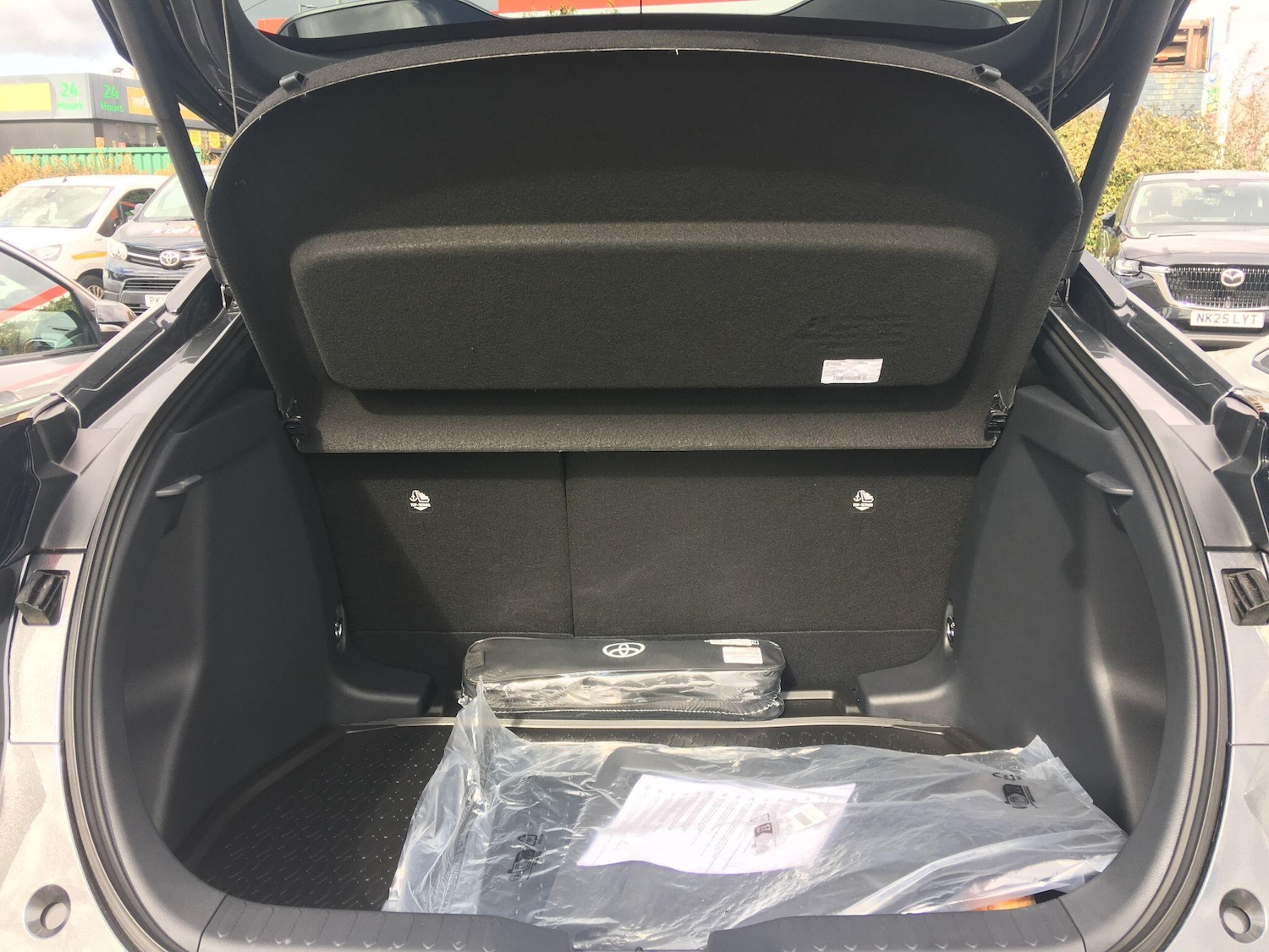 Used Toyota C-HR 2025 for sale - 78157223: Photo 12