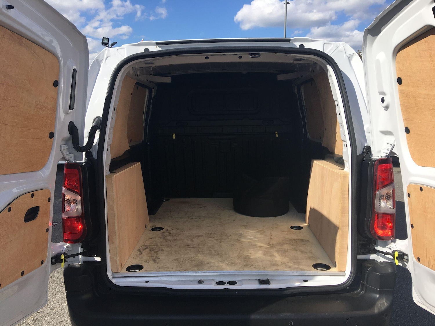 Used Toyota ProAce 2024 for sale - 76389236: Photo 12