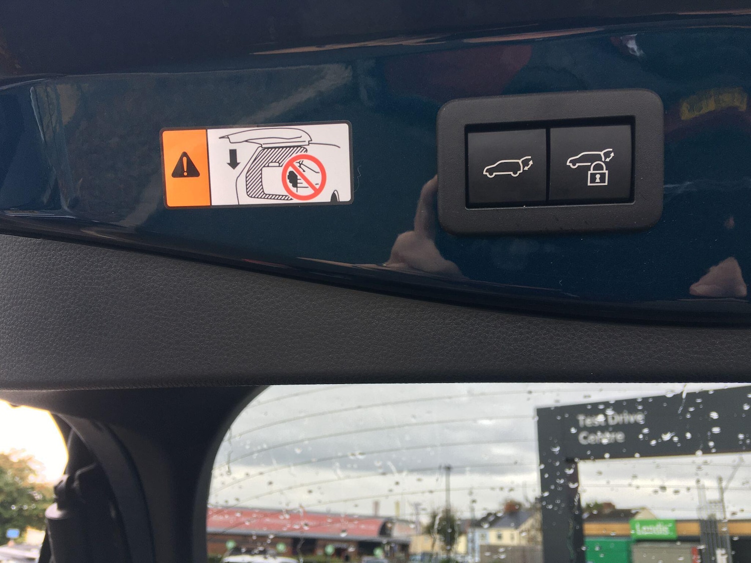 Used Toyota C-HR 2024 for sale - 76361356: Photo 32