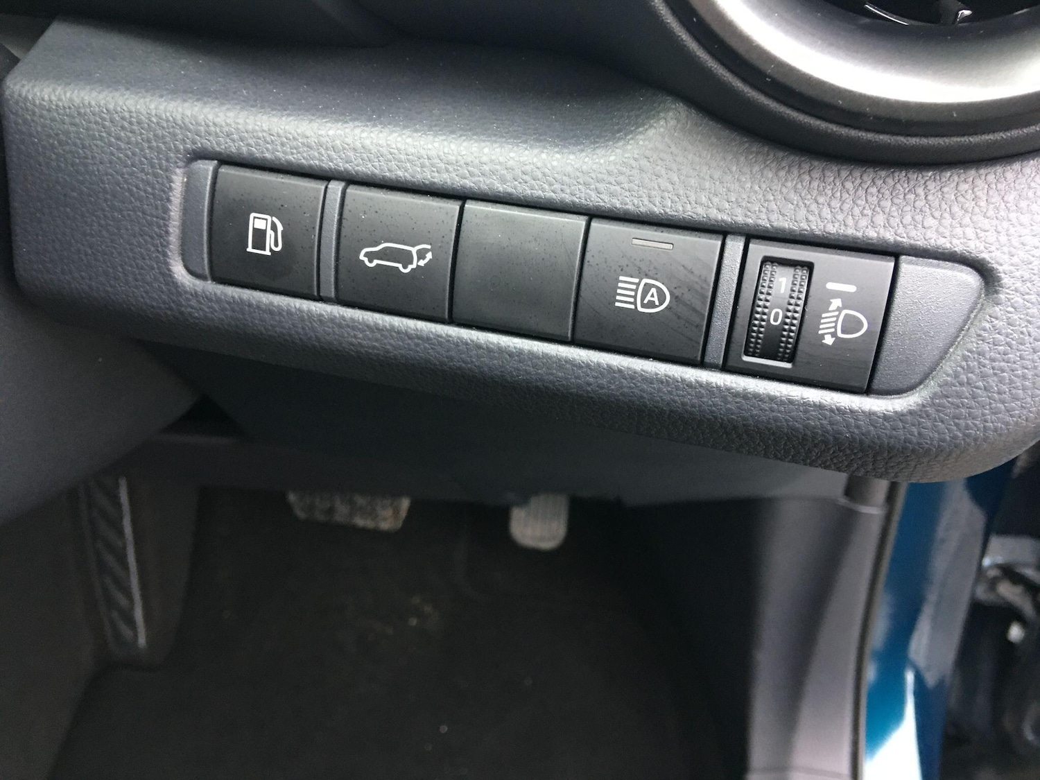 Used Toyota C-HR 2024 for sale - 76361356: Photo 44