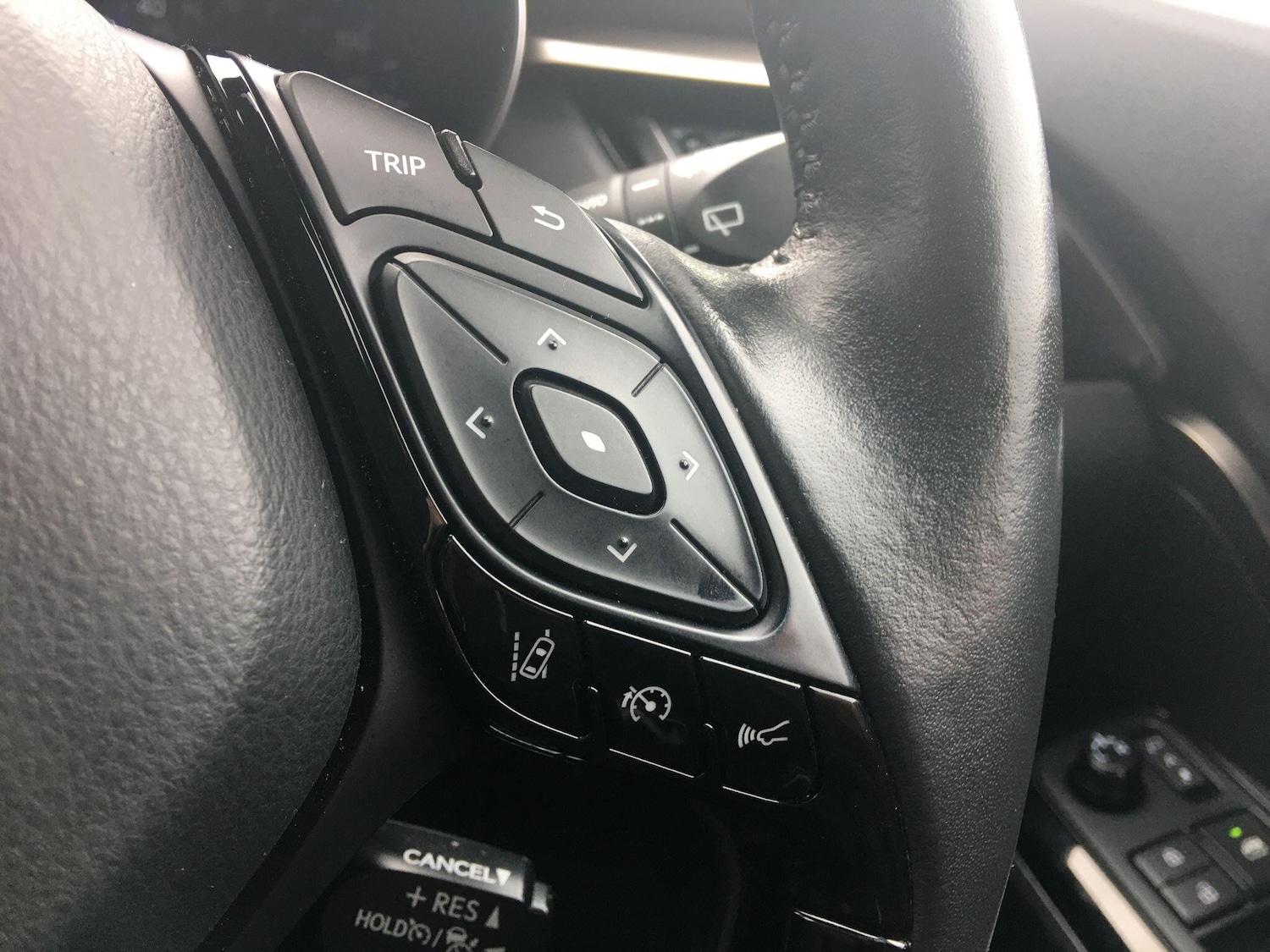 Used Toyota C-HR 2023 for sale - 76572062: Photo 37