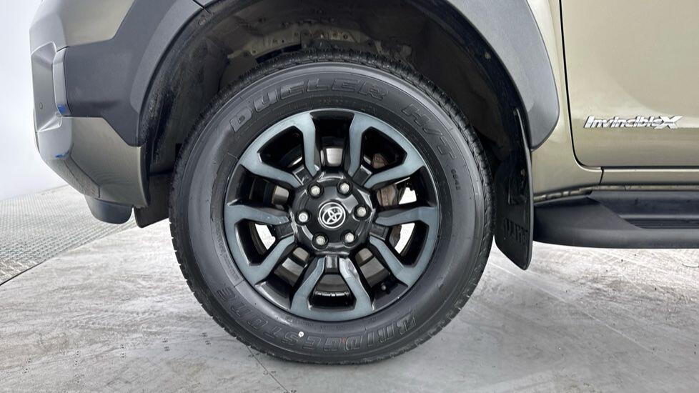 Used Toyota Hilux 2023 for sale - 77722559: Photo 11