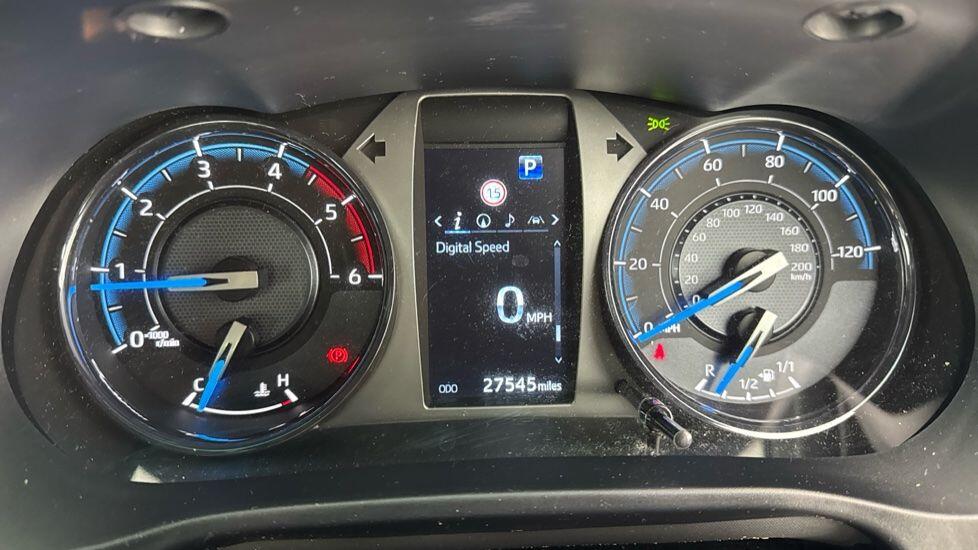 Used Toyota Hilux 2023 for sale - 77722559: Photo 17