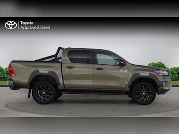 Used Toyota Hilux 2023 for sale - 77722559: Photo