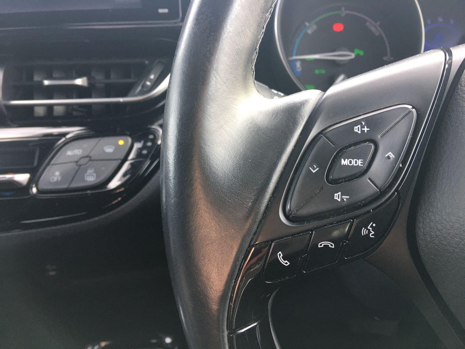 Used Toyota C-HR 2018 for sale - 77658383: Photo 43