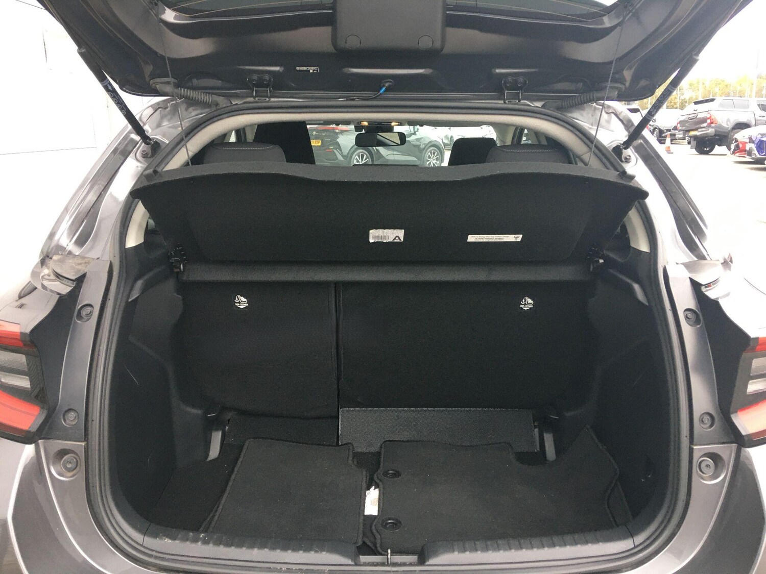 Used Toyota Yaris 2021 for sale - 76433041: Photo 12