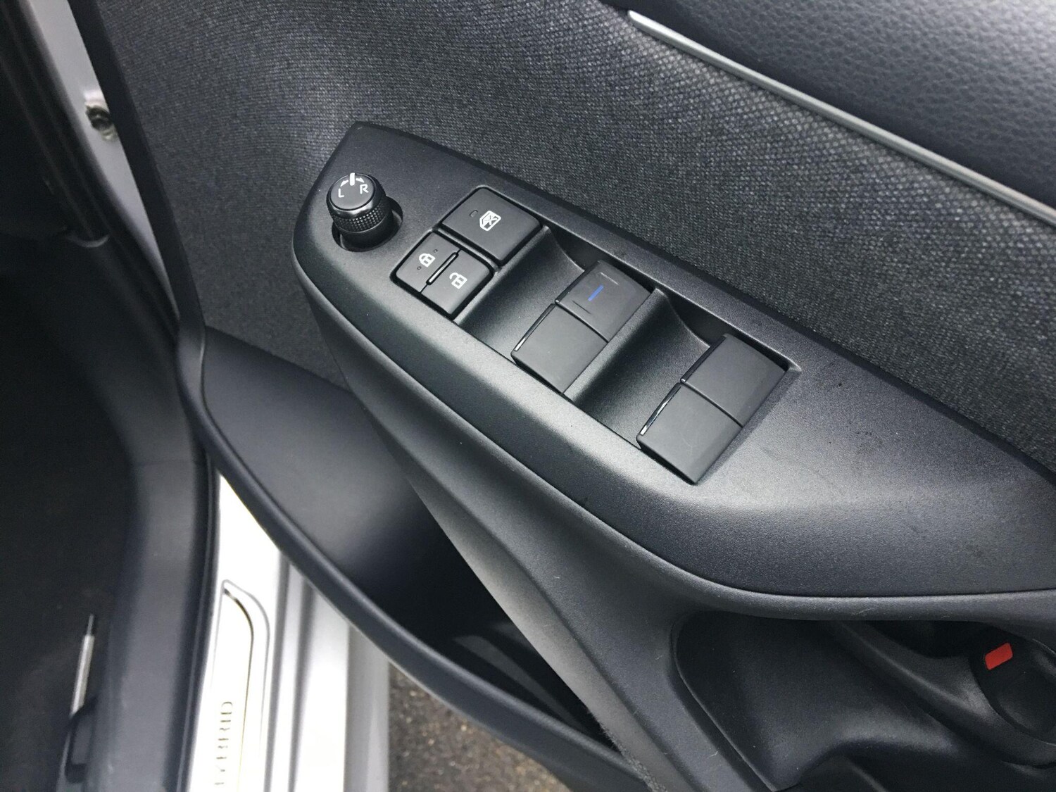 Used Toyota Yaris 2020 for sale - 77411435: Photo 40