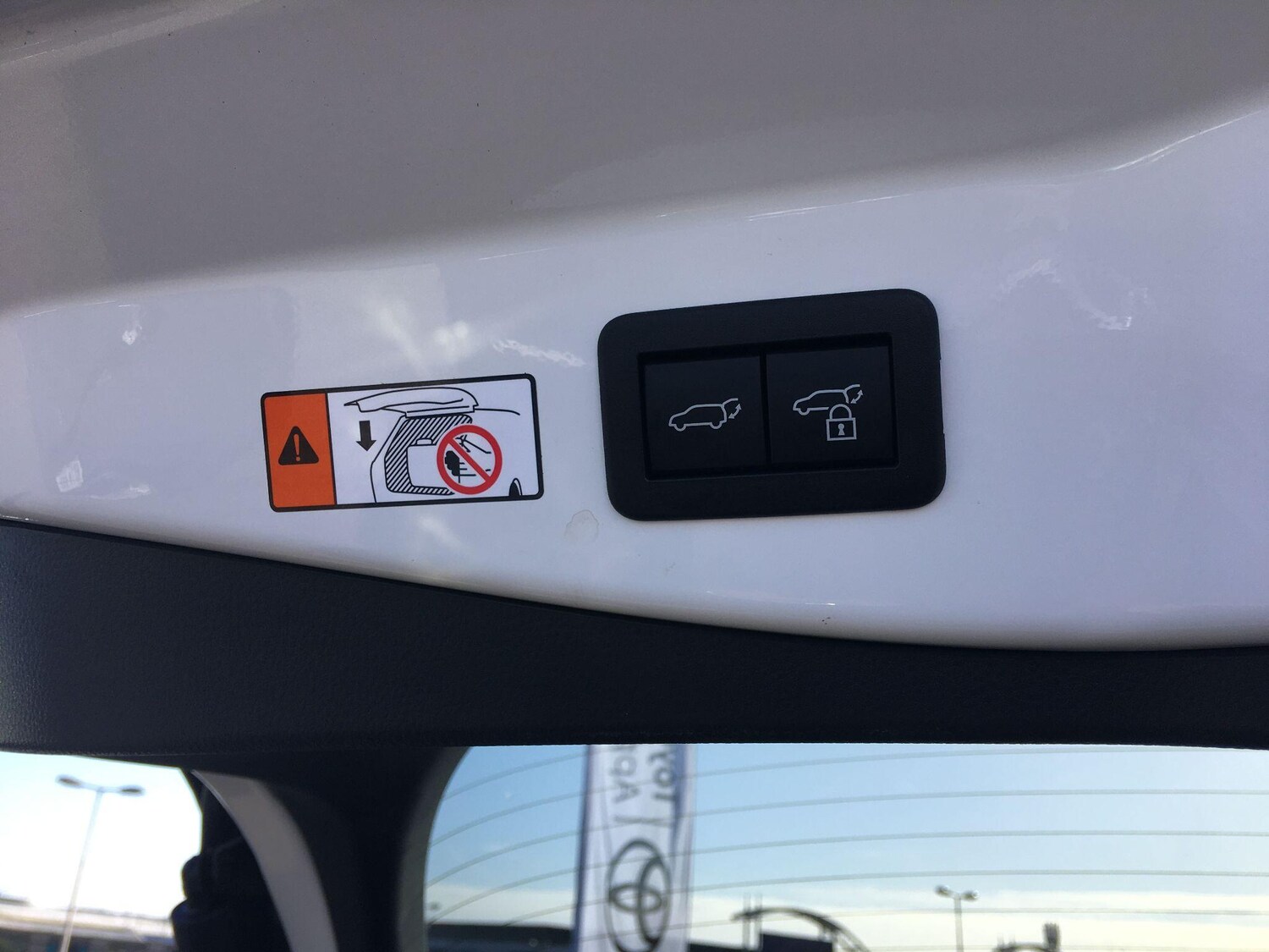 Used Toyota C-HR for sale - 77737252: Photo 32