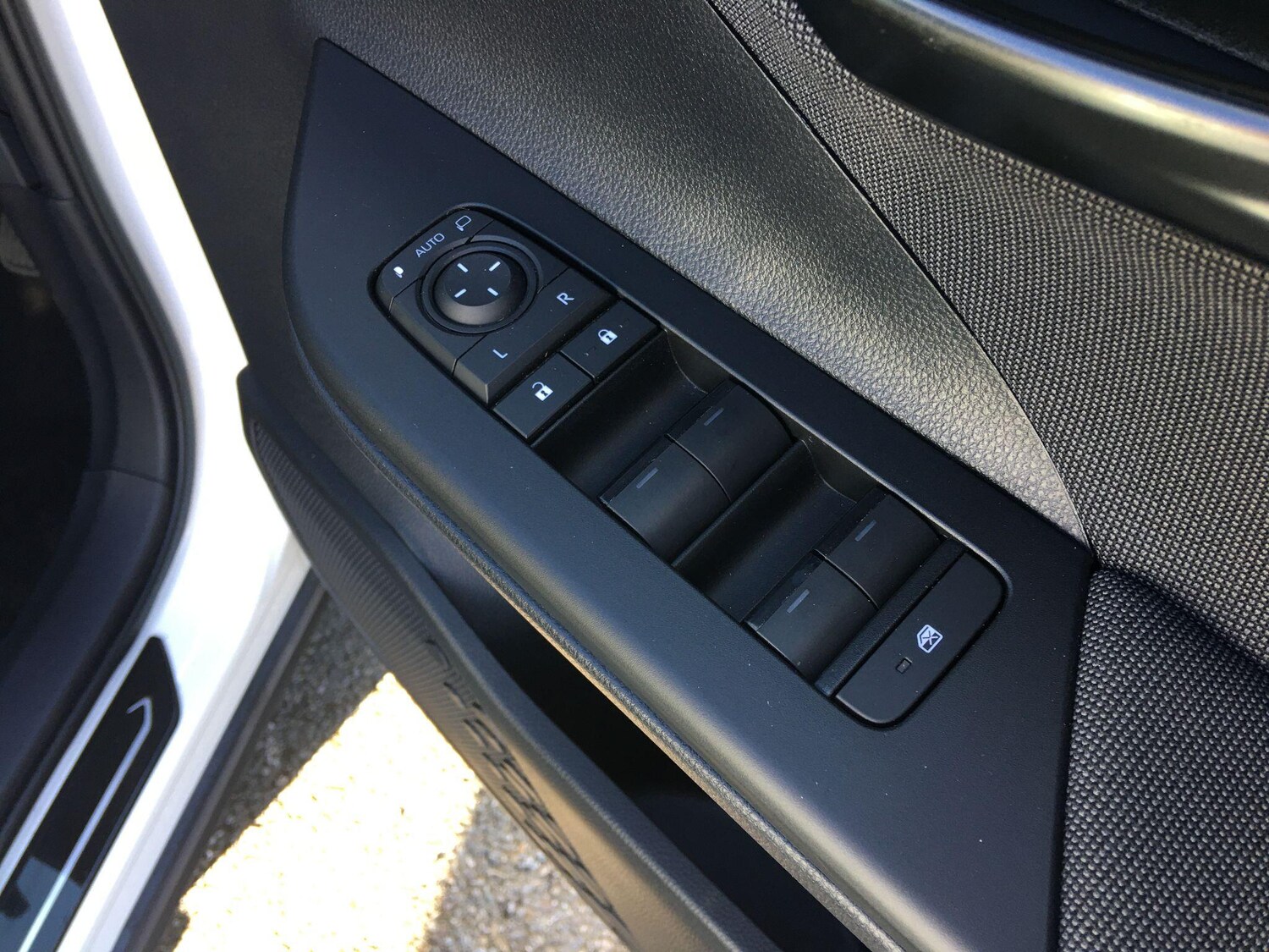 Used Toyota C-HR for sale - 77737252: Photo 39