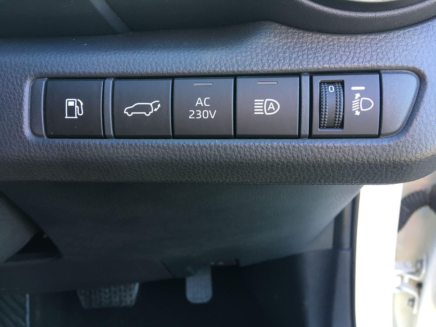 Used Toyota C-HR for sale - 77737252: Photo 41