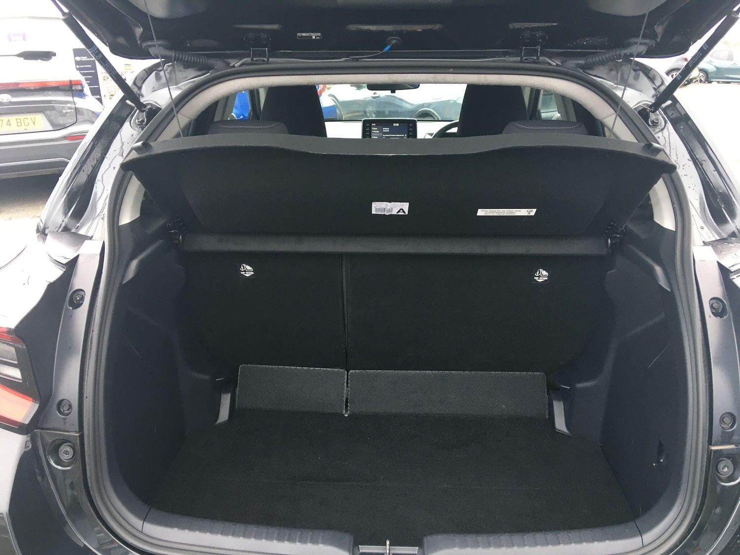 Used Toyota Yaris 2022 for sale - 77524675: Photo 12