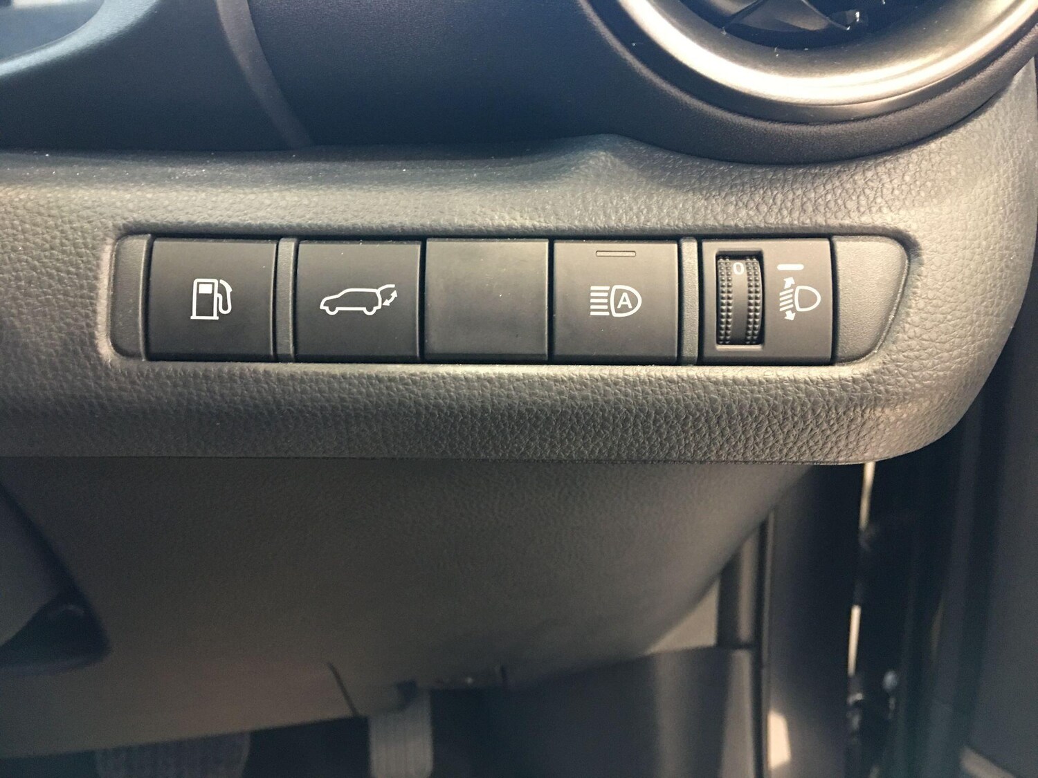 Used Toyota C-HR for sale - 77709476: Photo 33