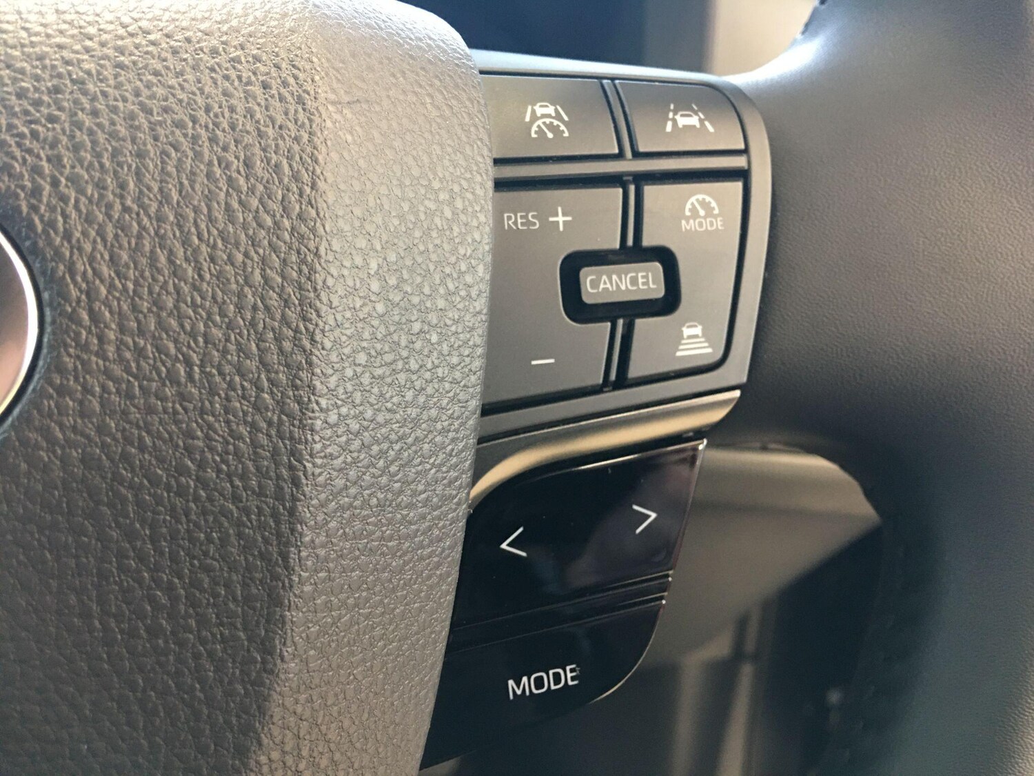 Used Toyota C-HR for sale - 77709476: Photo 36