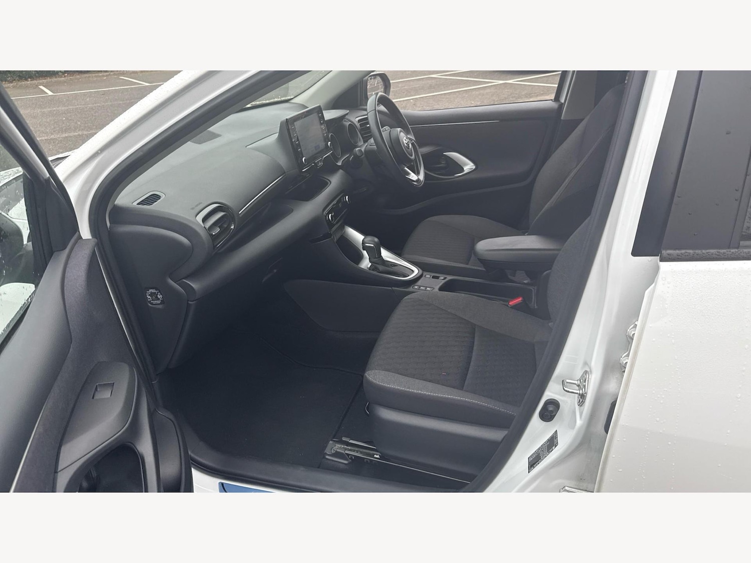 Used Toyota Yaris for sale - 76633904: Photo 12