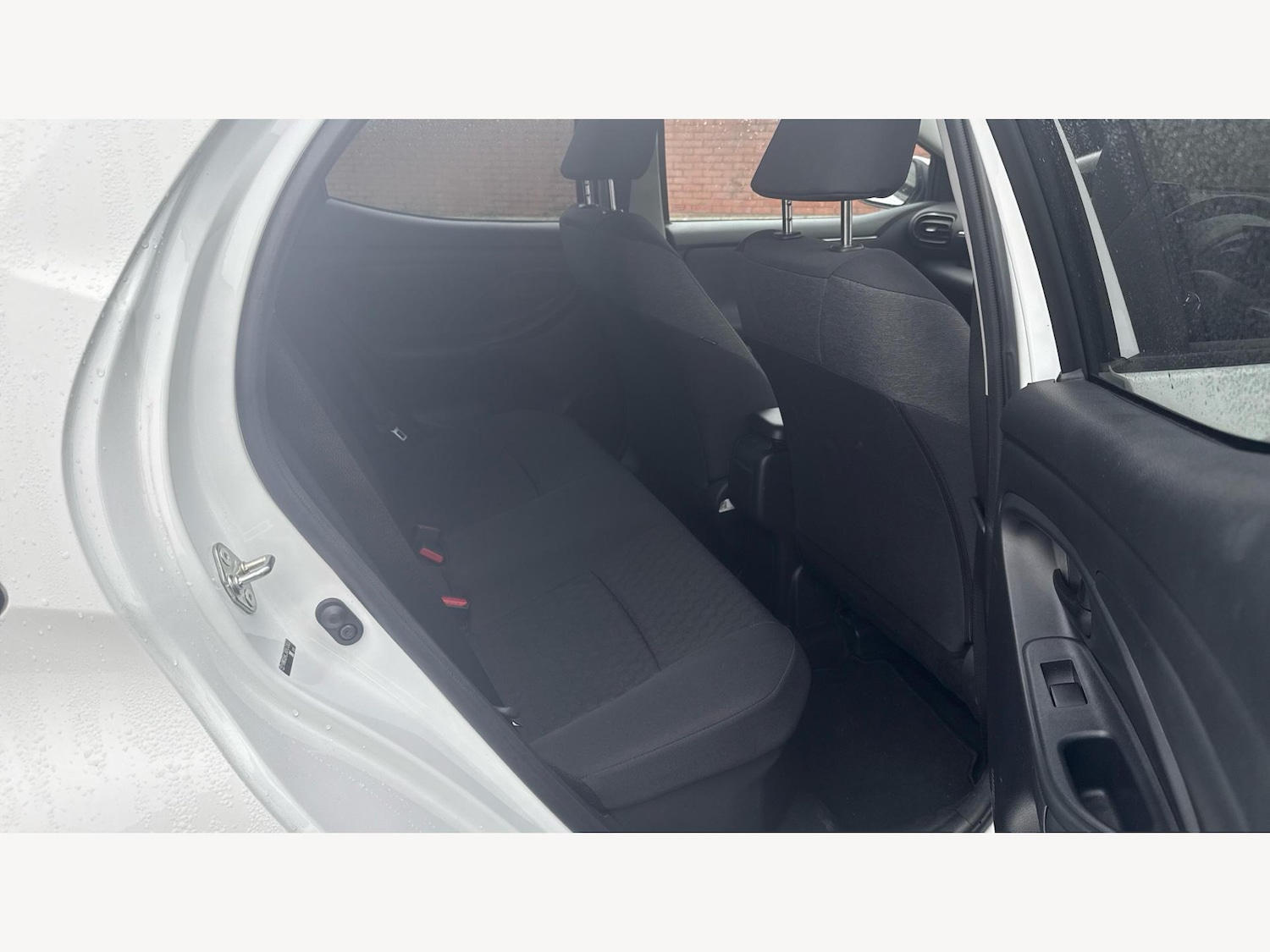 Used Toyota Yaris for sale - 76633904: Photo 14