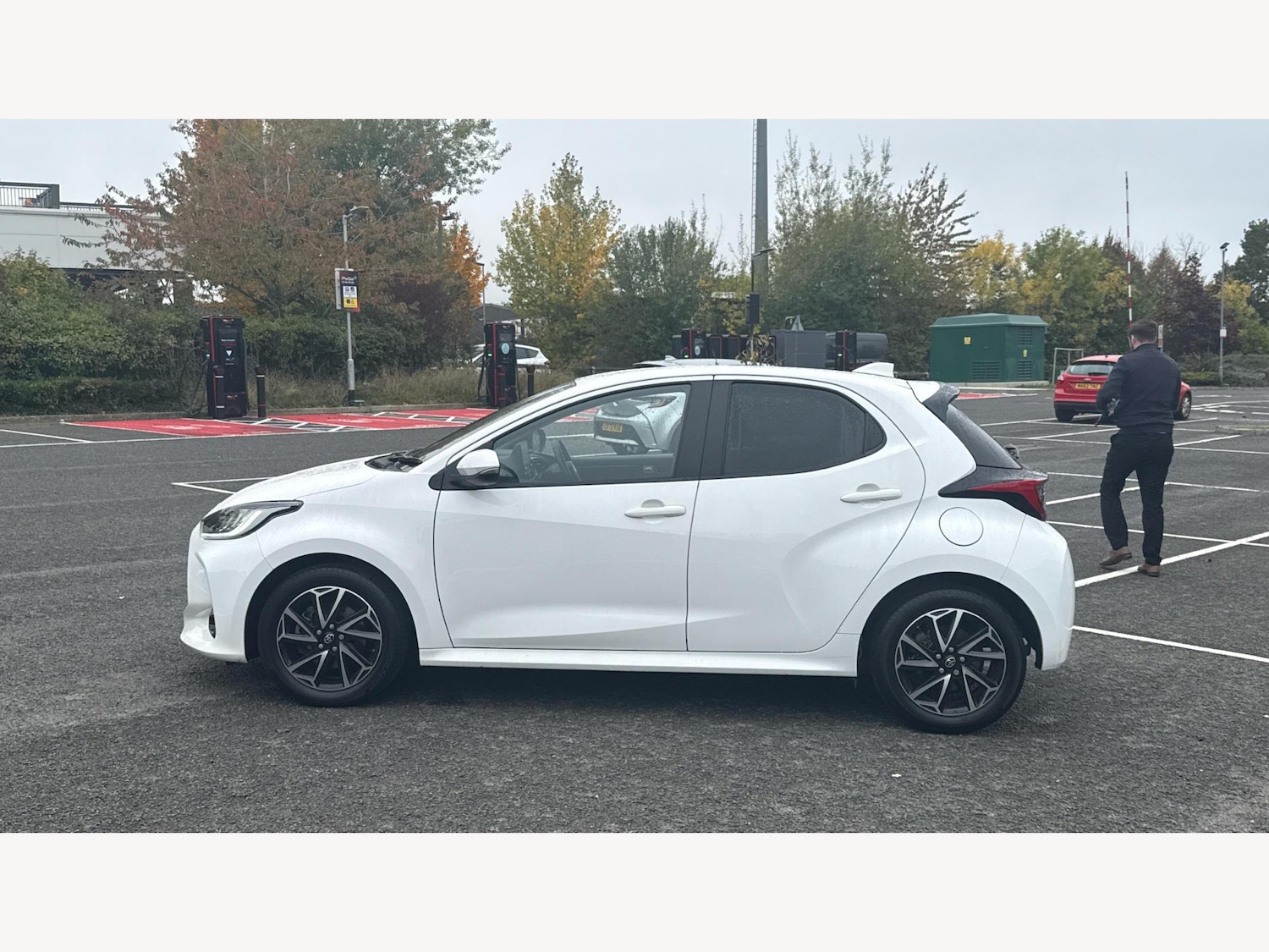 Used Toyota Yaris for sale - 76633904: Photo 19