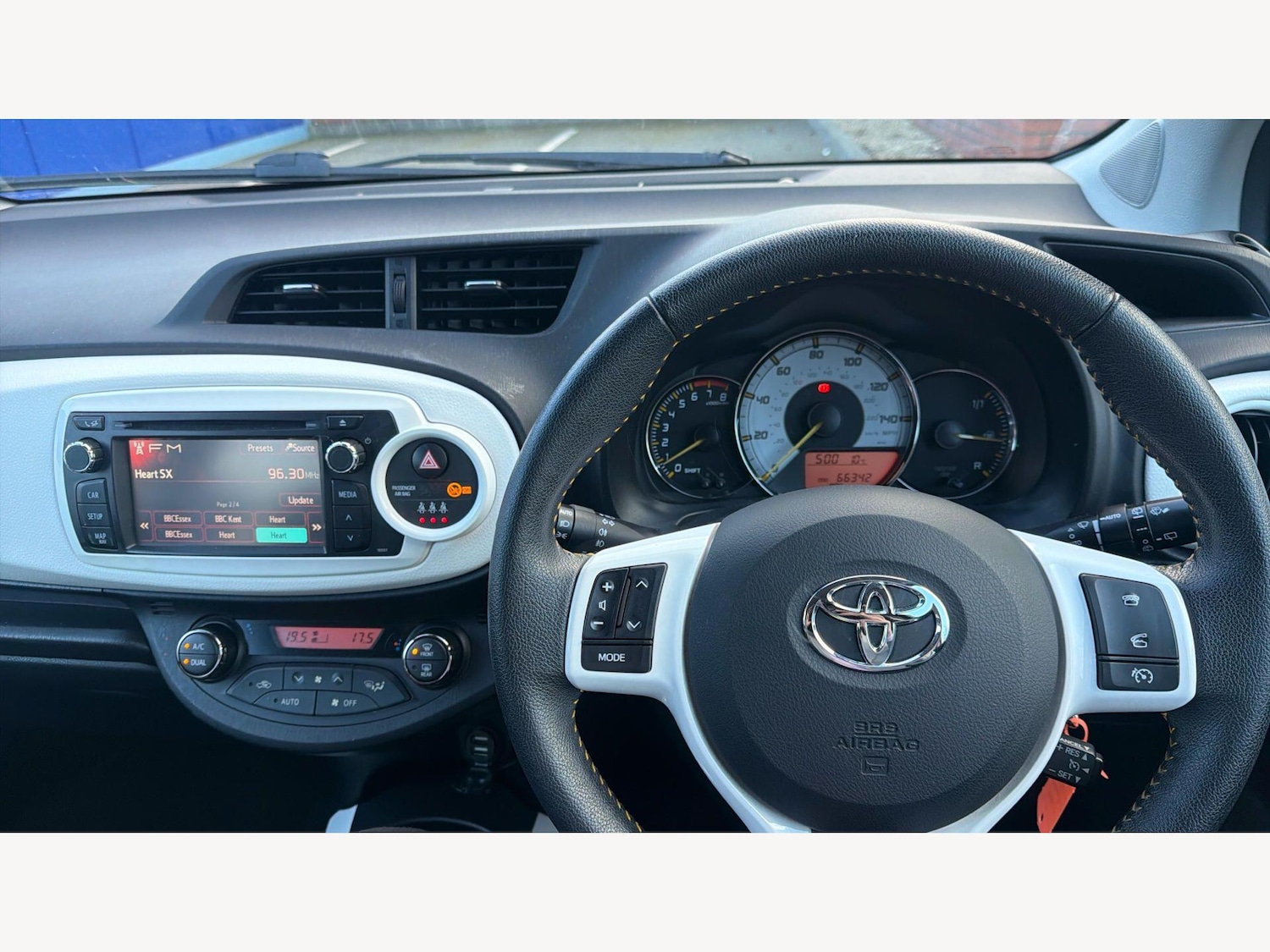 Used Toyota Yaris 2014 for sale - 78086044: Photo 10