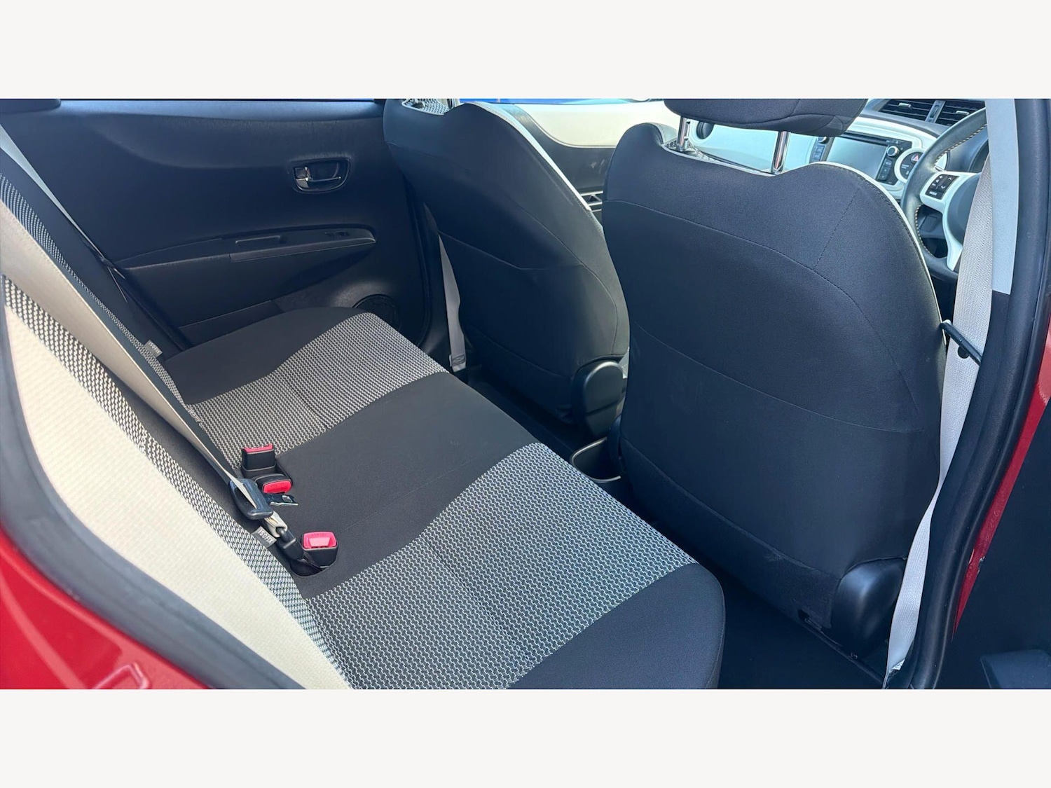 Used Toyota Yaris 2014 for sale - 78086044: Photo 14