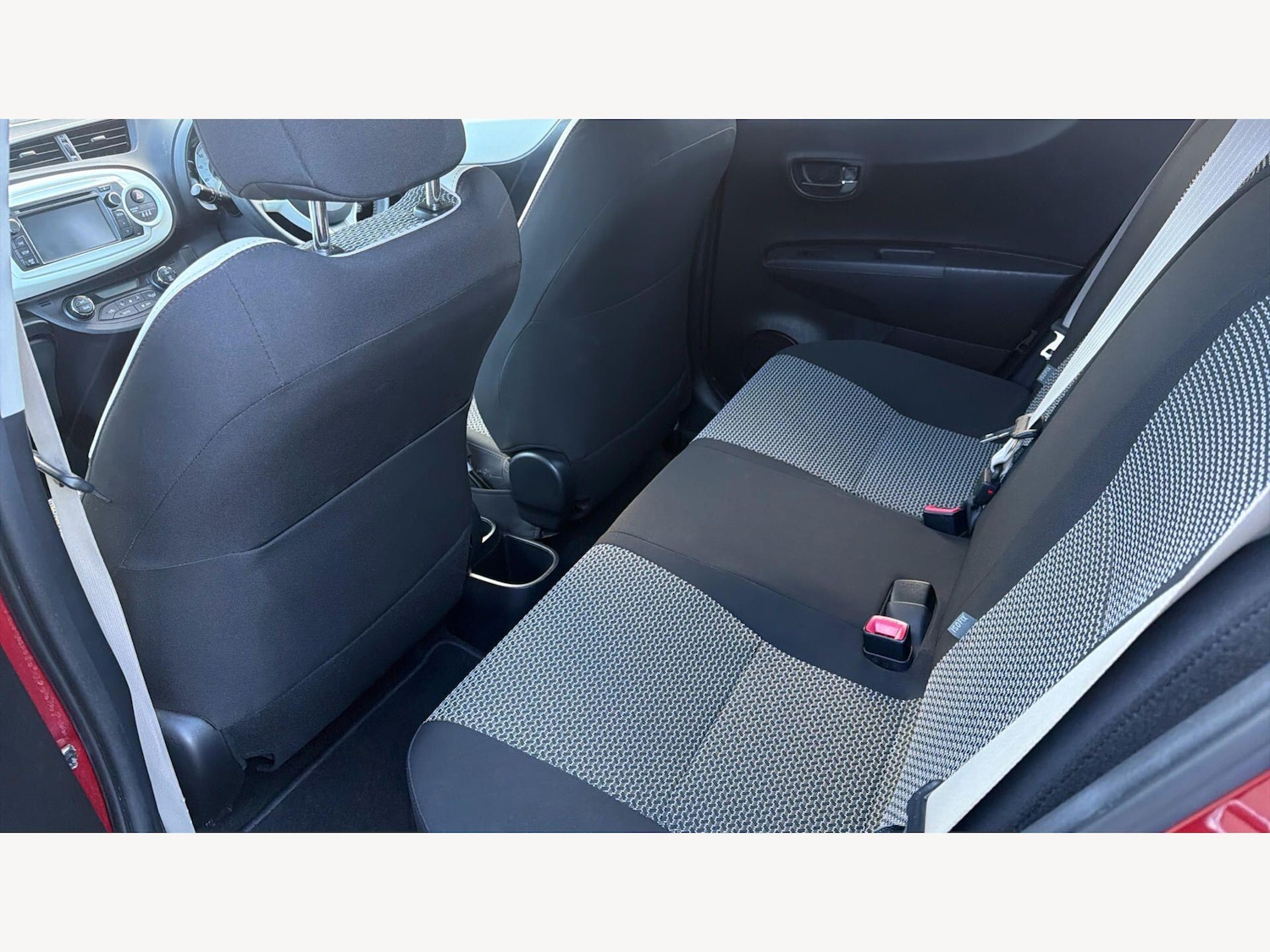 Used Toyota Yaris 2014 for sale - 78086044: Photo 15