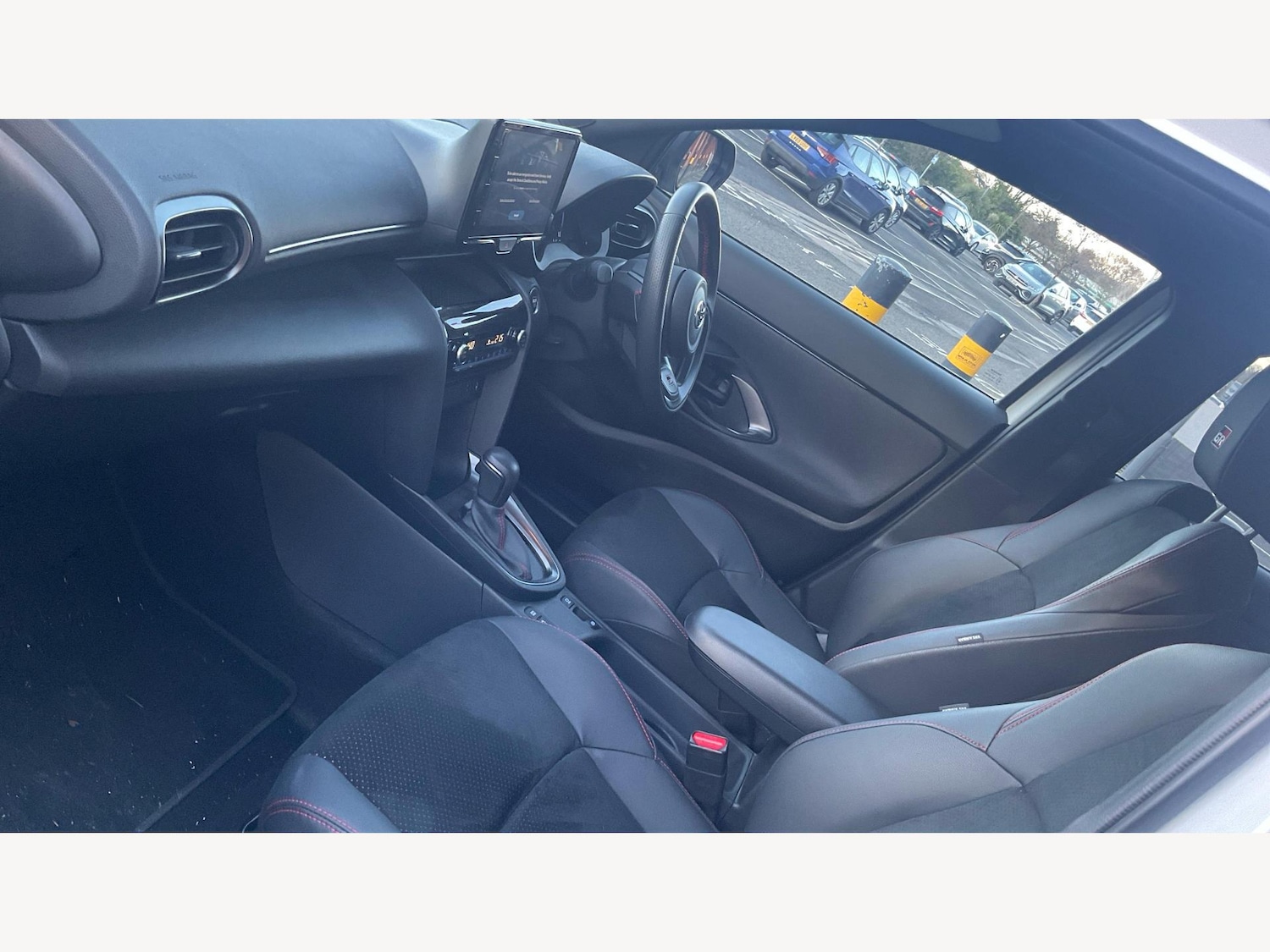 Used Toyota Yaris Cross 2024 for sale - 76942650: Photo 12