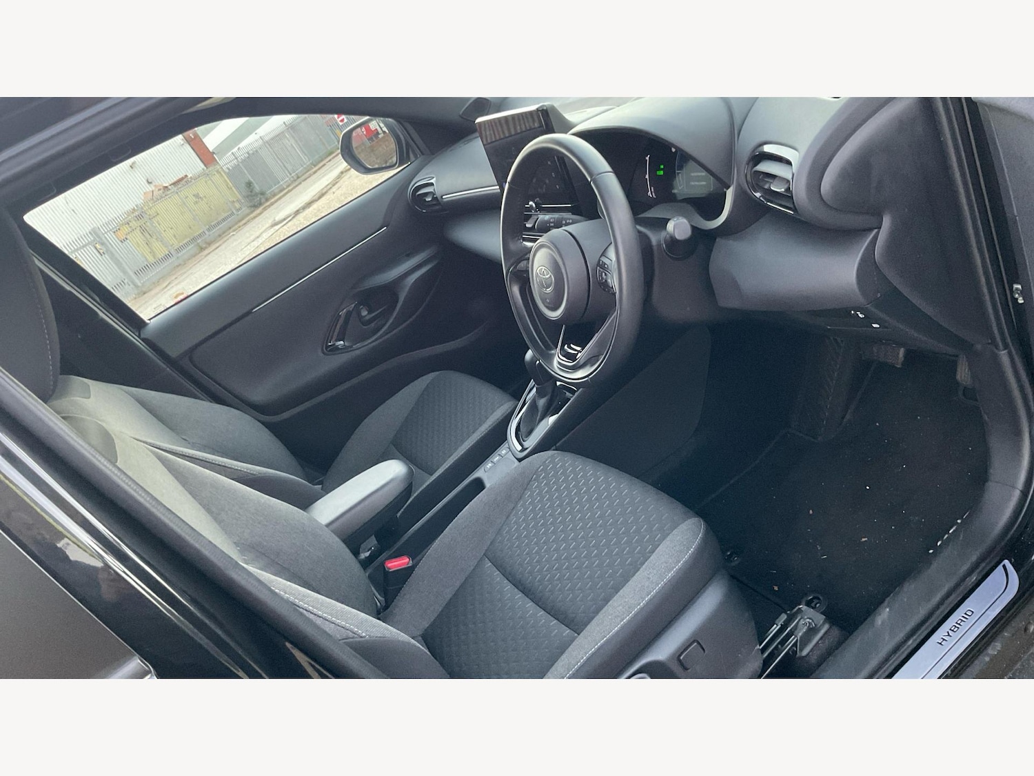 Used Toyota Yaris Cross 2024 for sale - 76825066: Photo 13