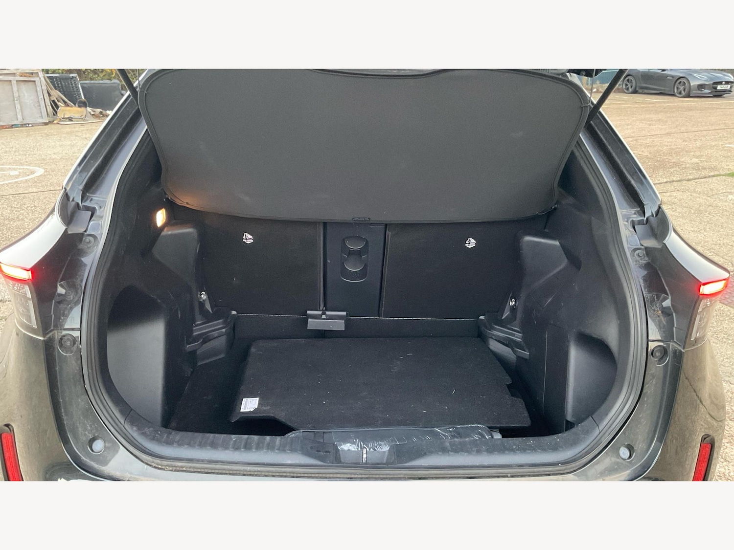 Used Toyota Yaris Cross 2024 for sale - 76825066: Photo 16