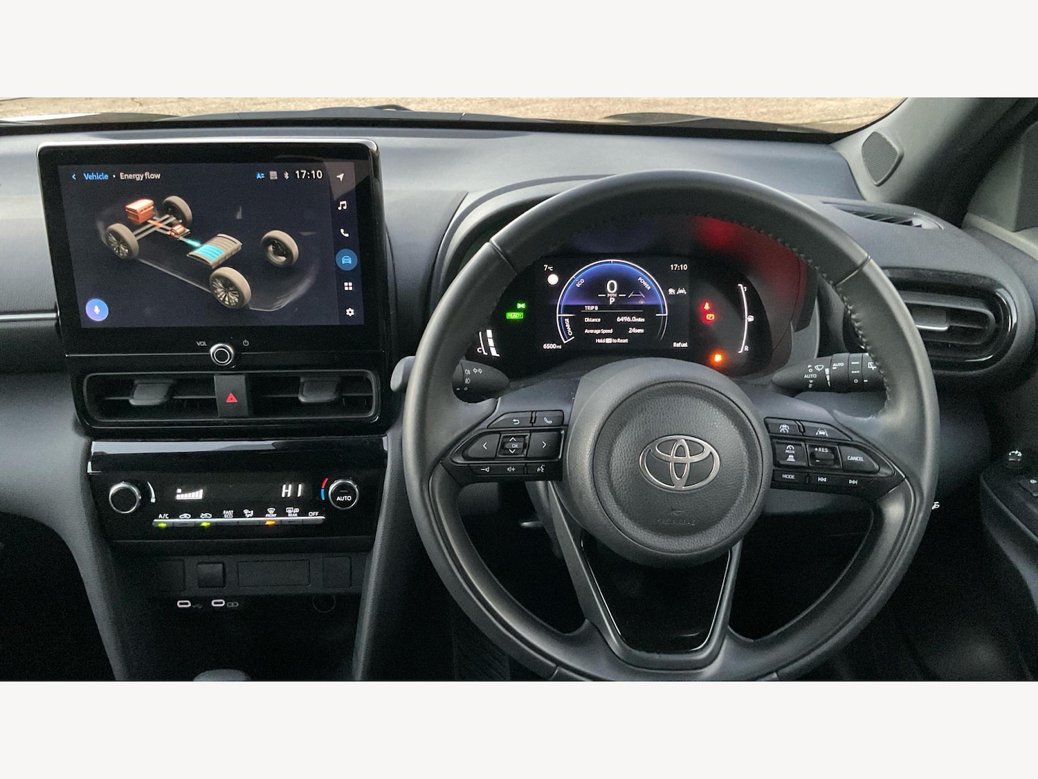 Used Toyota Yaris Cross 2024 for sale - 76825066: Photo 8