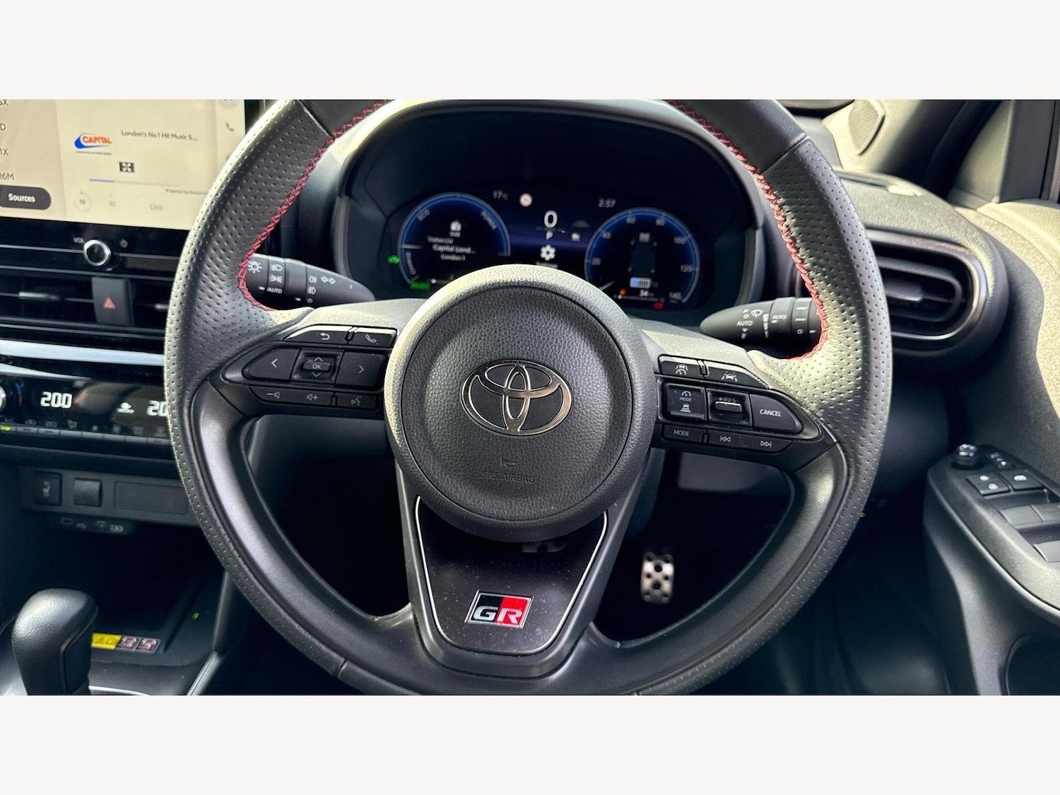 Used Toyota Yaris Cross 2024 for sale - 76370121: Photo 10