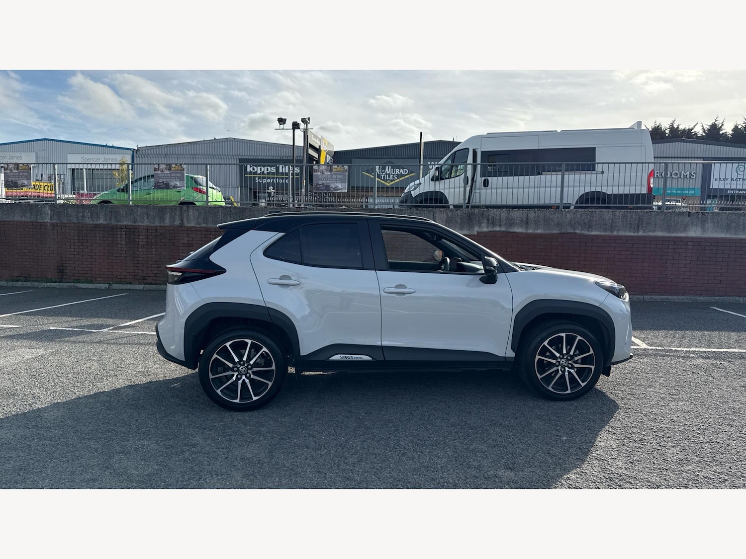 Used Toyota Yaris Cross 2024 for sale - 76370121: Photo 18