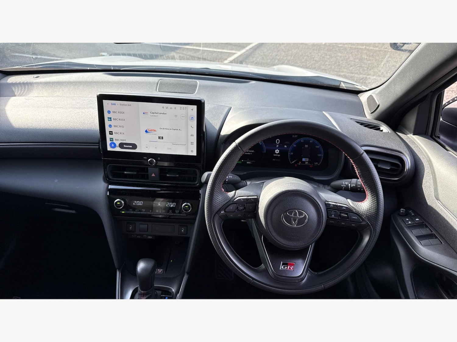 Used Toyota Yaris Cross 2024 for sale - 76370121: Photo 7