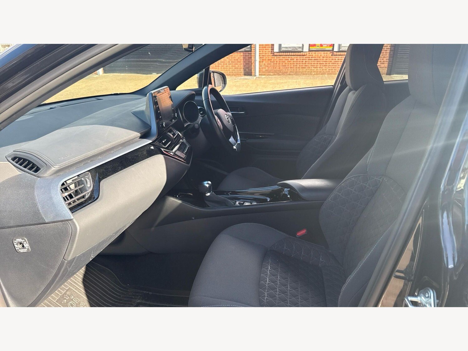 Used Toyota C-HR for sale - 77909426: Photo 12