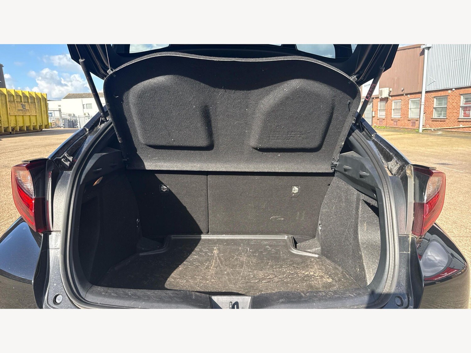 Used Toyota C-HR for sale - 77909426: Photo 16