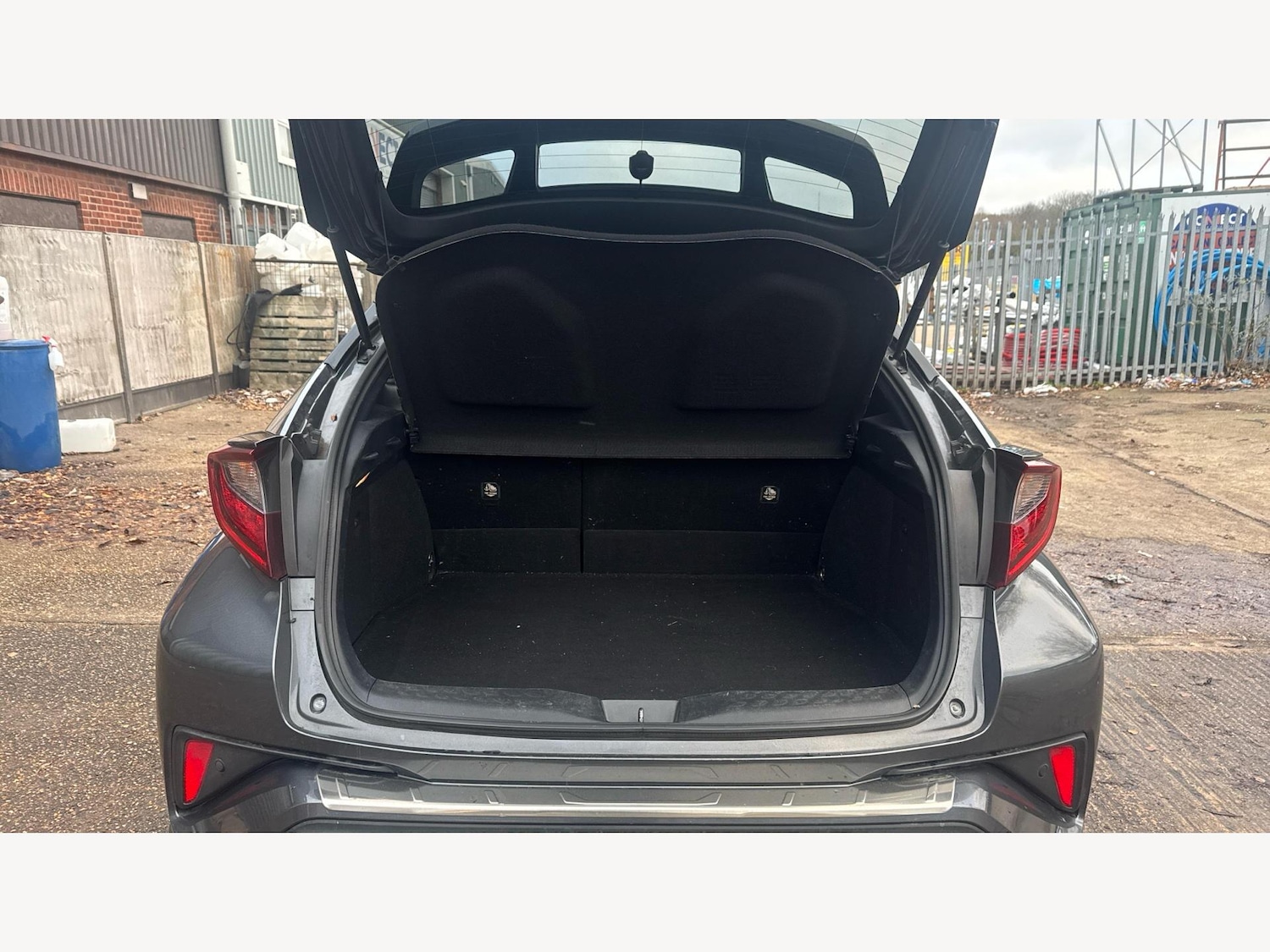 Used Toyota C-HR for sale - 77192002: Photo 16