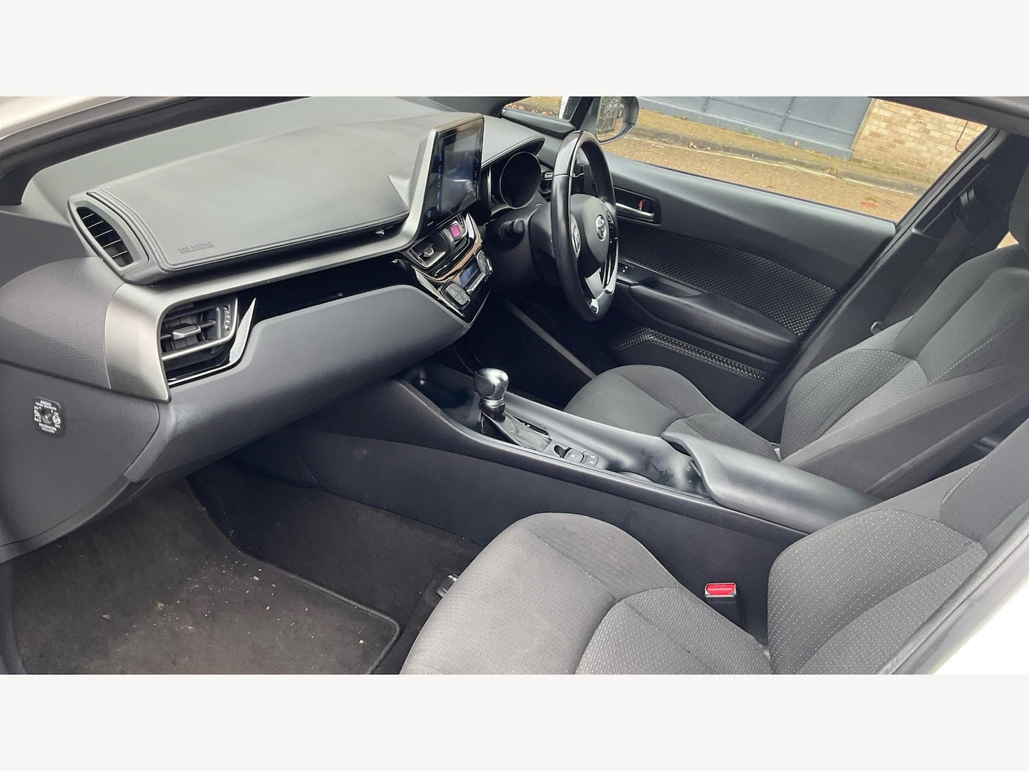 Used Toyota C-HR for sale - 77754185: Photo 12