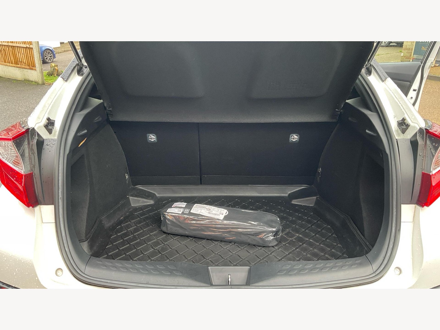 Used Toyota C-HR for sale - 77754185: Photo 16