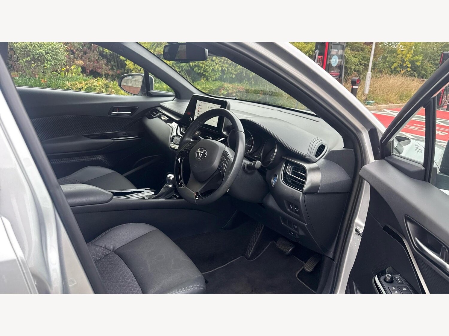 Used Toyota C-HR 2023 for sale - 76370753: Photo 13